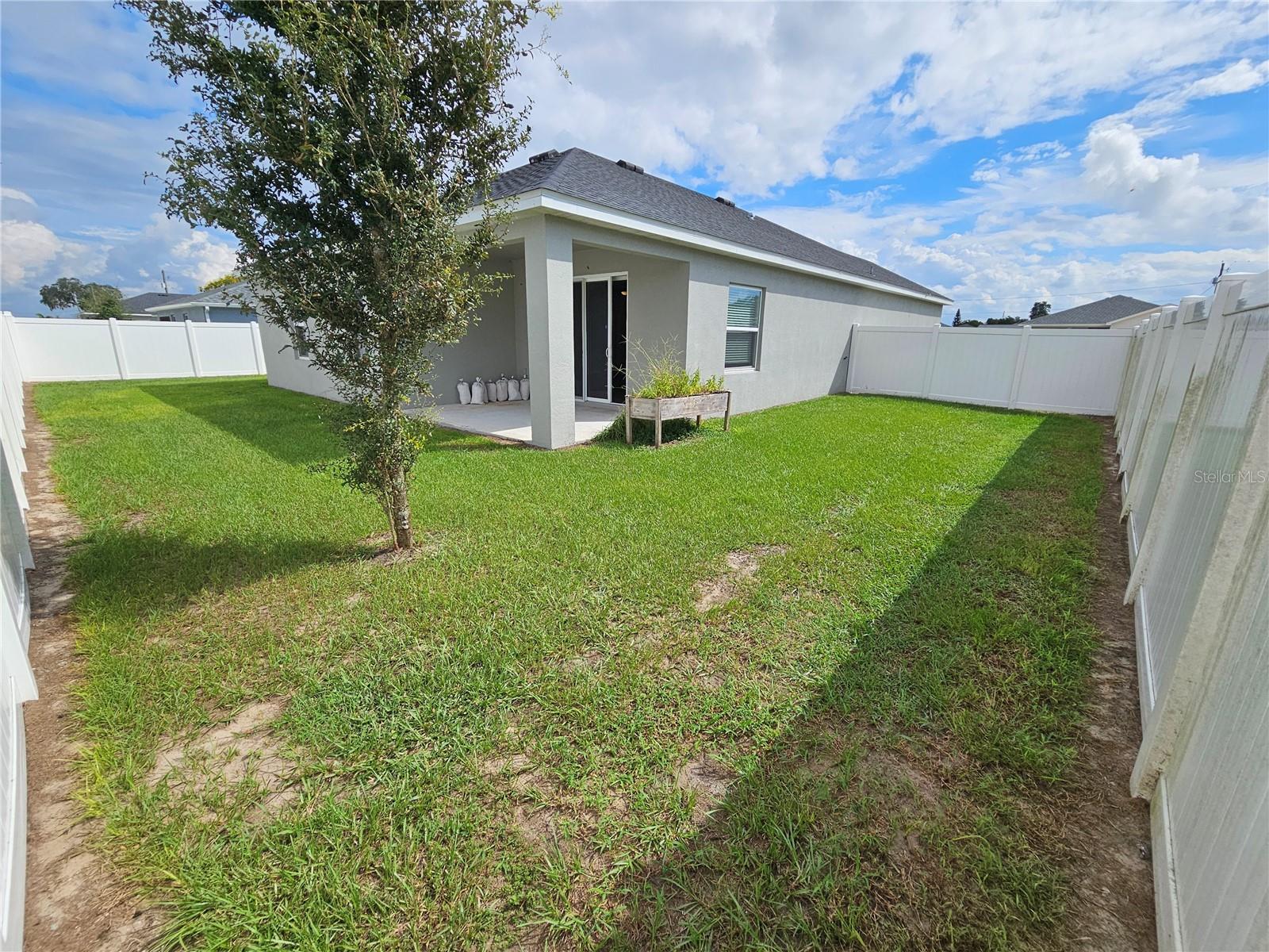 991 FIRST DR, EAGLE LAKE, FL, 33839