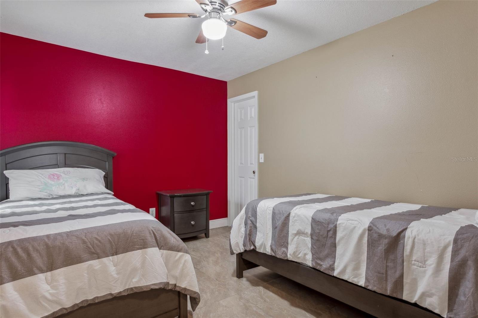 9739 FOX CHAPEL RD, TAMPA, FL, 33647