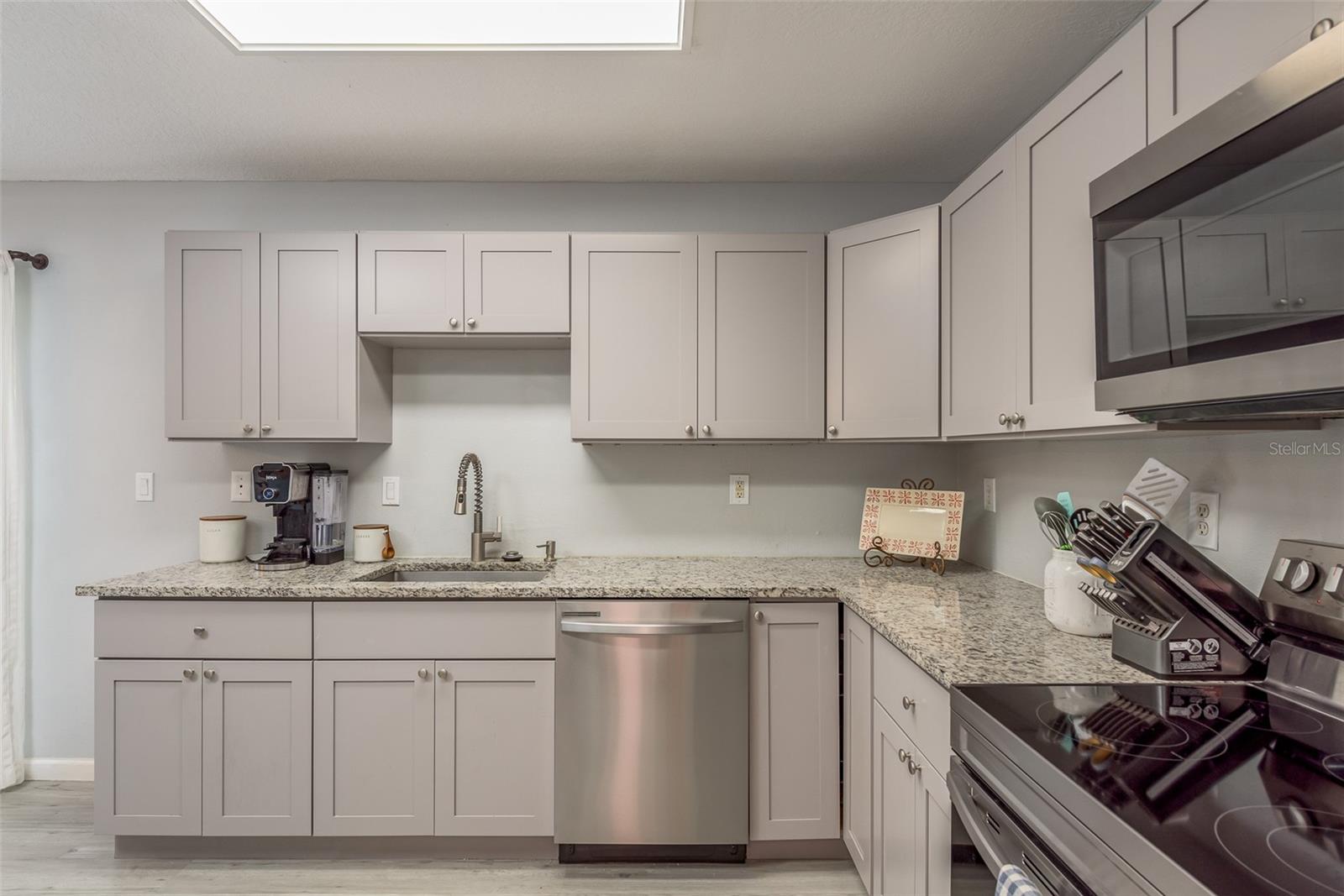 2007 ASHLEY LAKES DR, ODESSA, FL, 33556