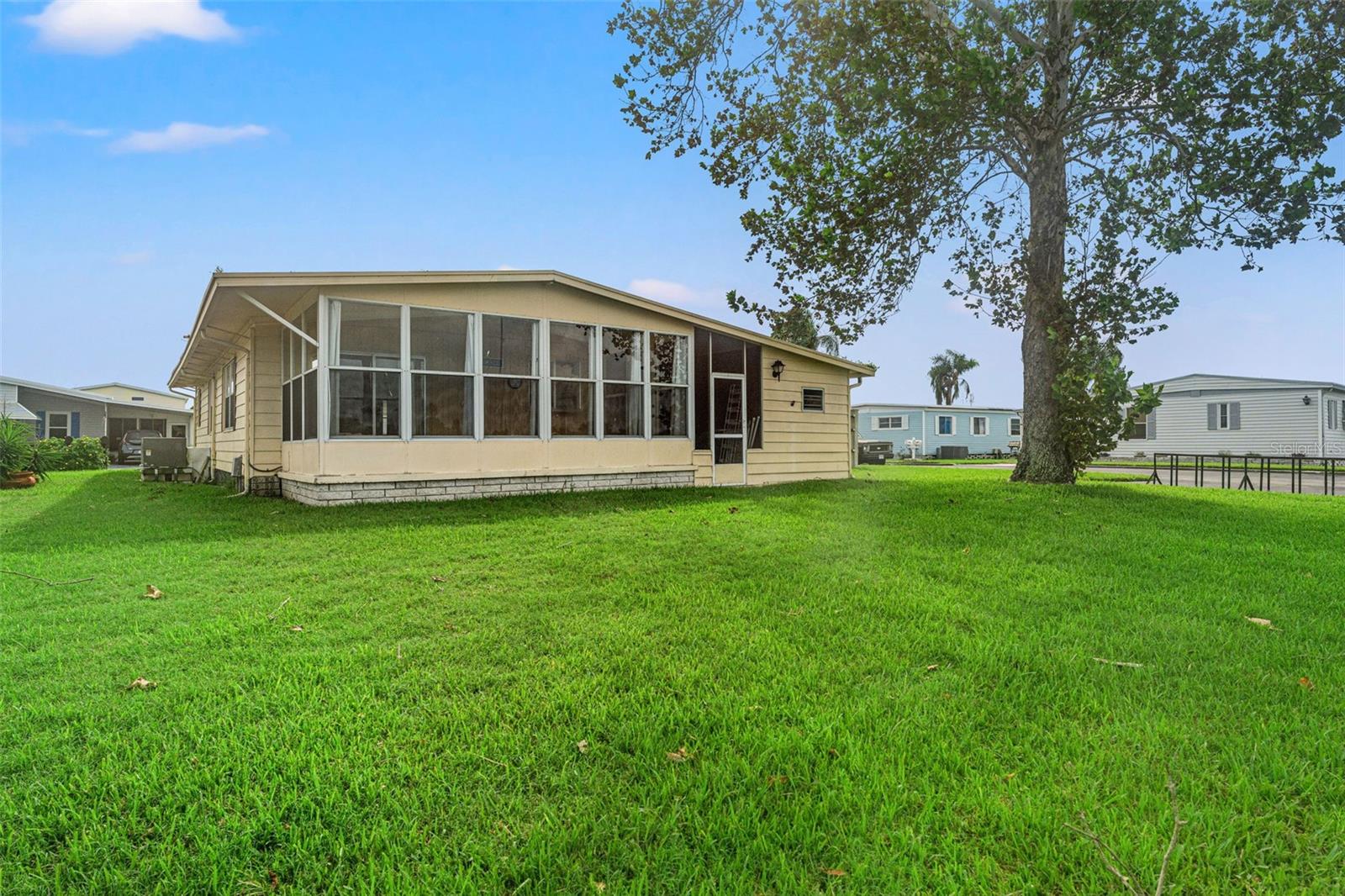 2015 WATERVIEW DR, HOLIDAY, FL, 34691