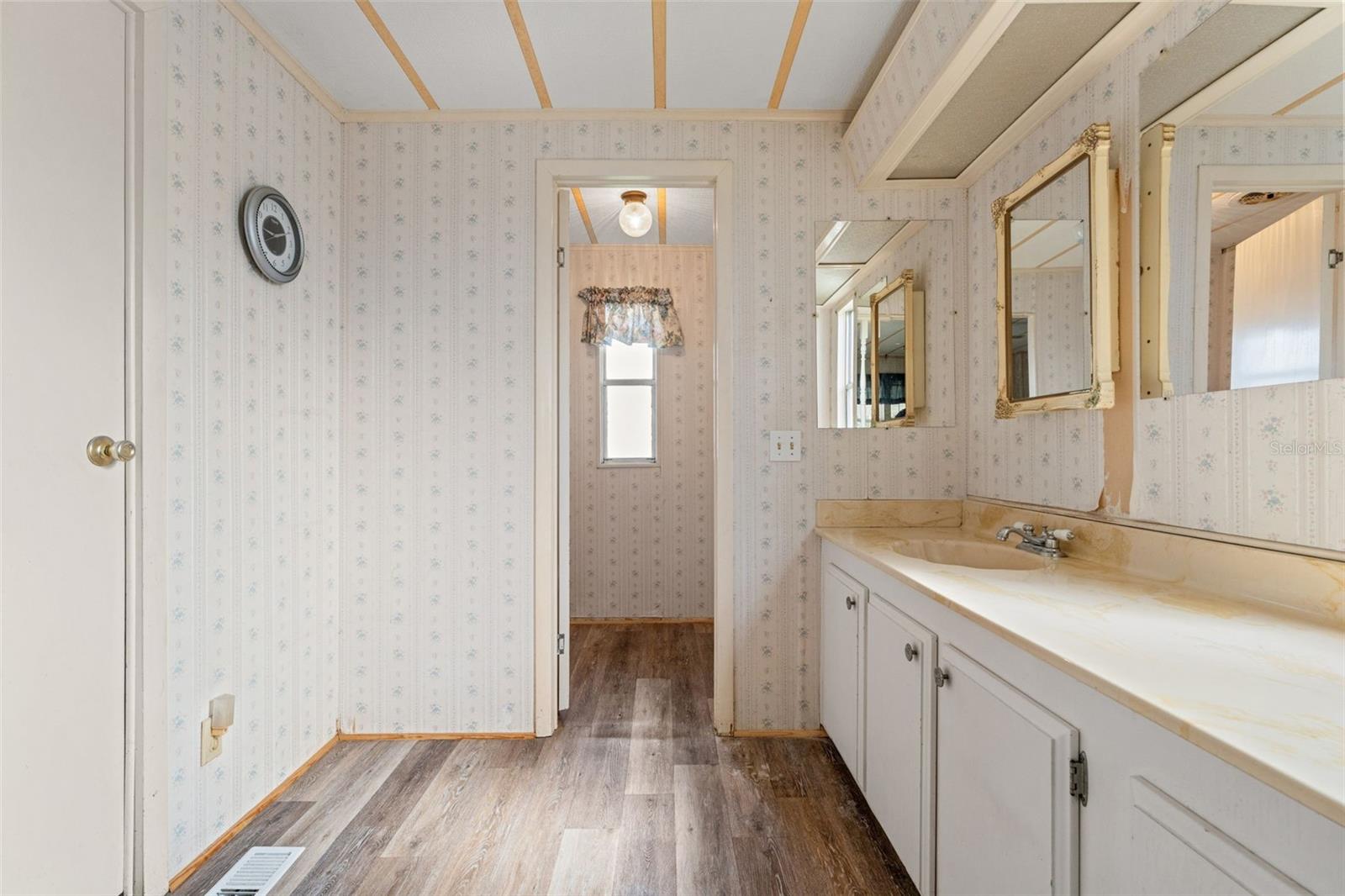 2015 WATERVIEW DR, HOLIDAY, FL, 34691