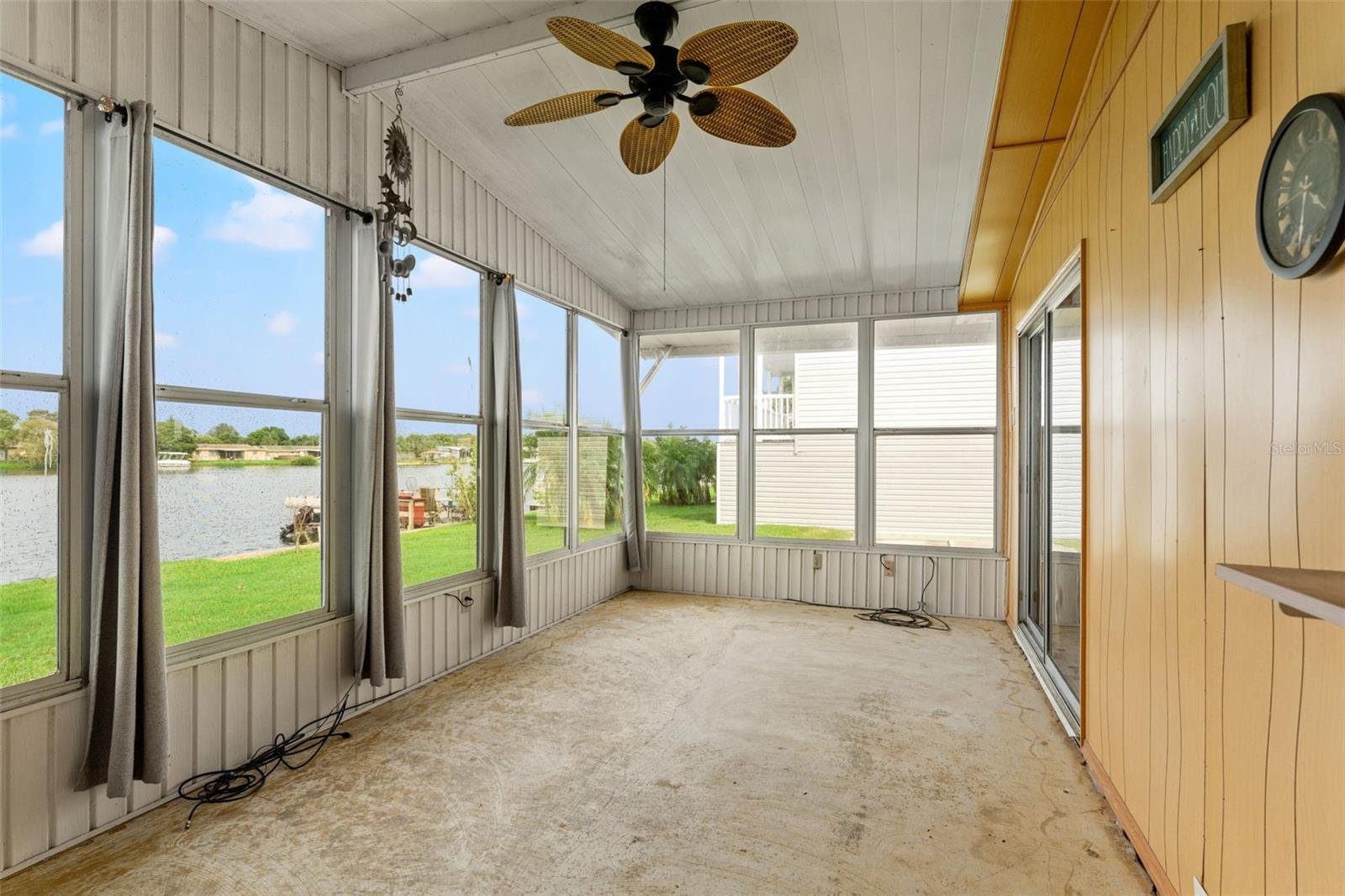 2015 WATERVIEW DR, HOLIDAY, FL, 34691