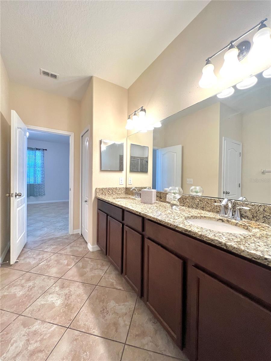 18398 AYLESBURY LN, LAND O LAKES, FL, 34638