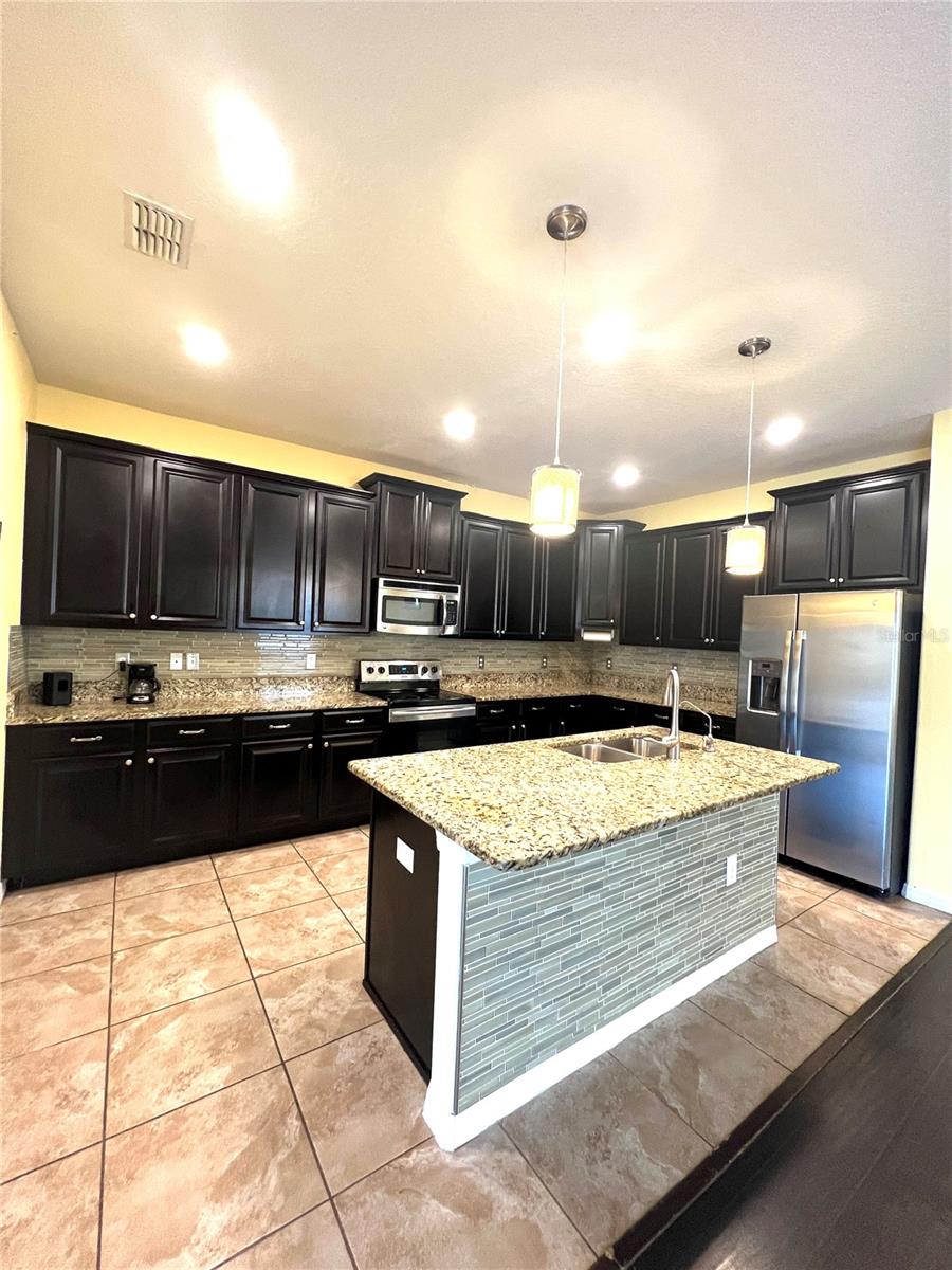 18398 AYLESBURY LN, LAND O LAKES, FL, 34638
