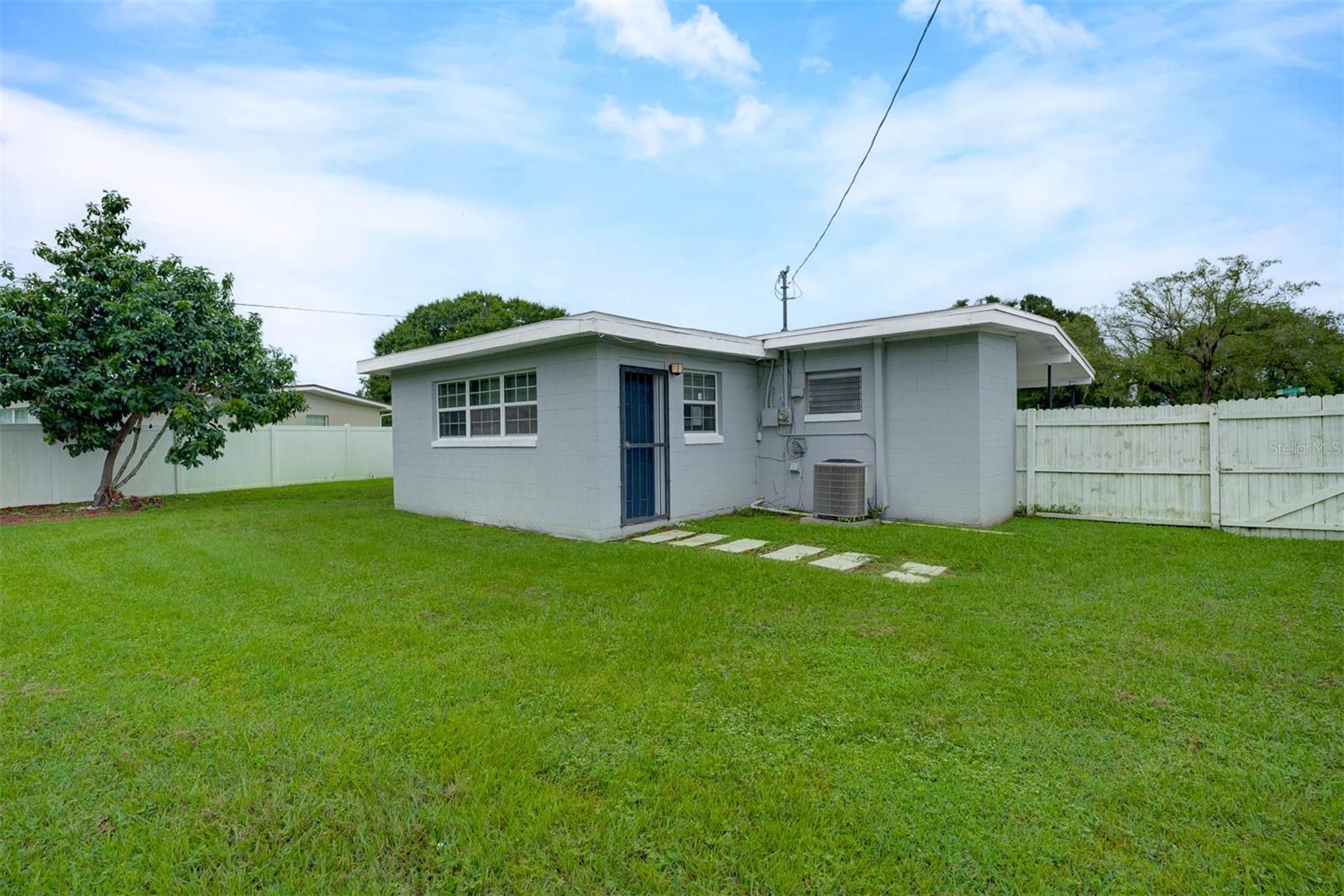 2420 BARKSDALE DR, ORLANDO, FL, 32822