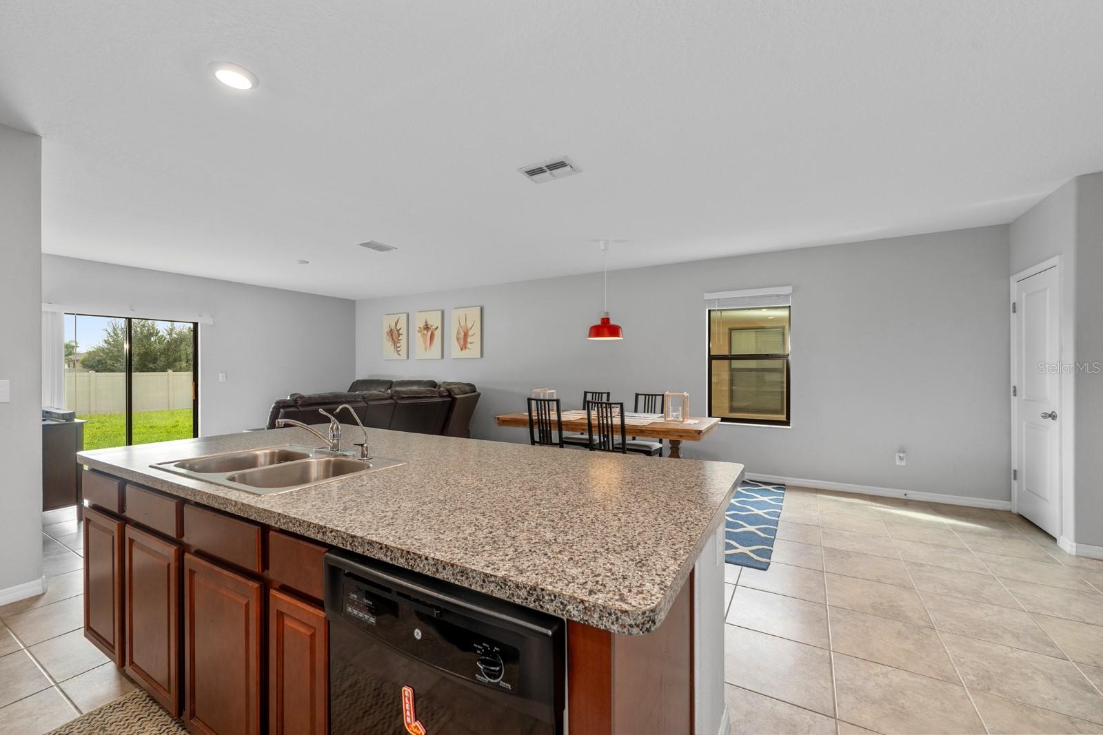 15630 GREENLEAF BAY ST, SUN CITY CENTER, FL, 33573