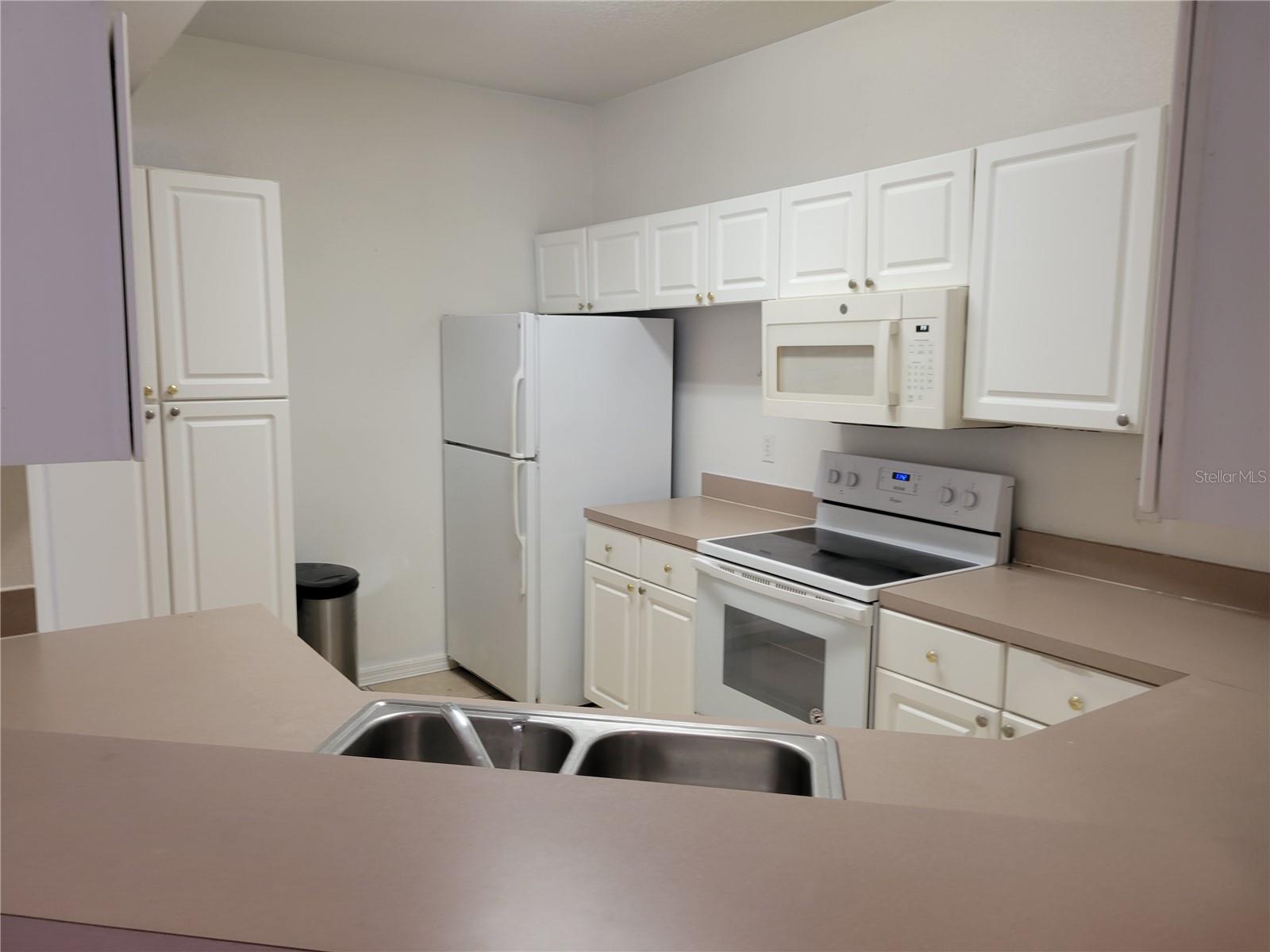 5524 METROWEST BLVD #103, ORLANDO, FL, 32811