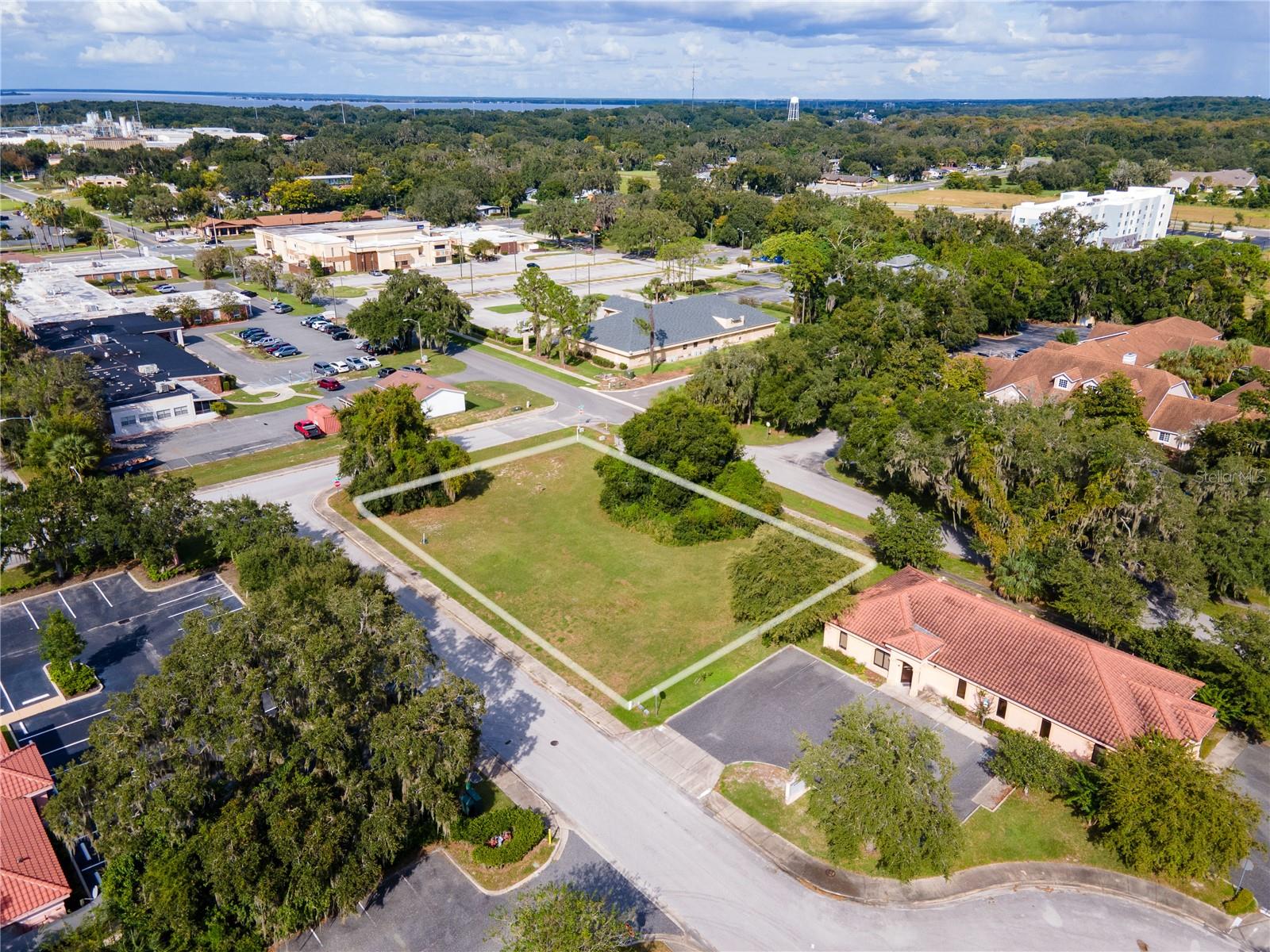 700 PHYSICIANS CT, LEESBURG, FL, 34748