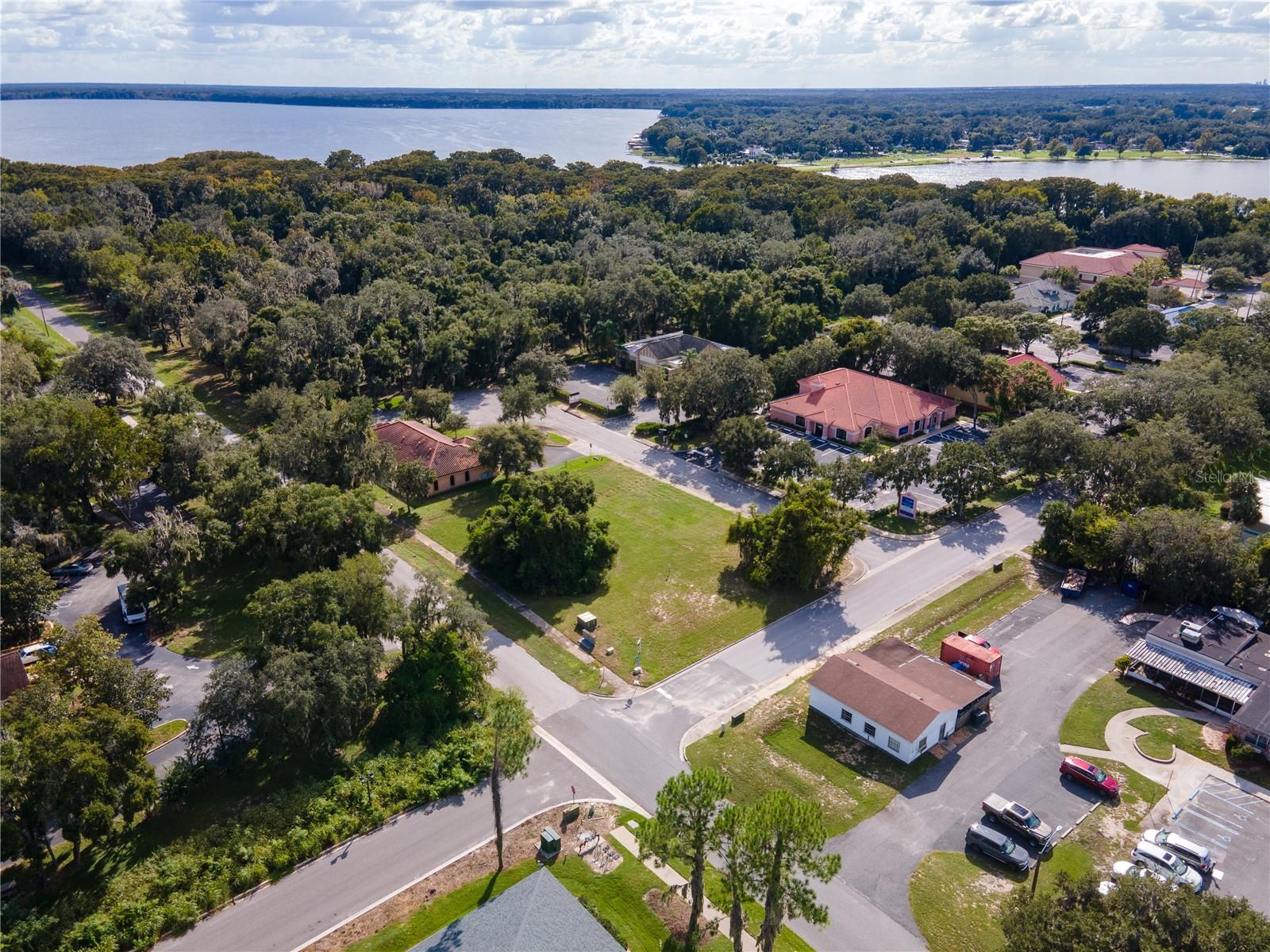 700 PHYSICIANS CT, LEESBURG, FL, 34748