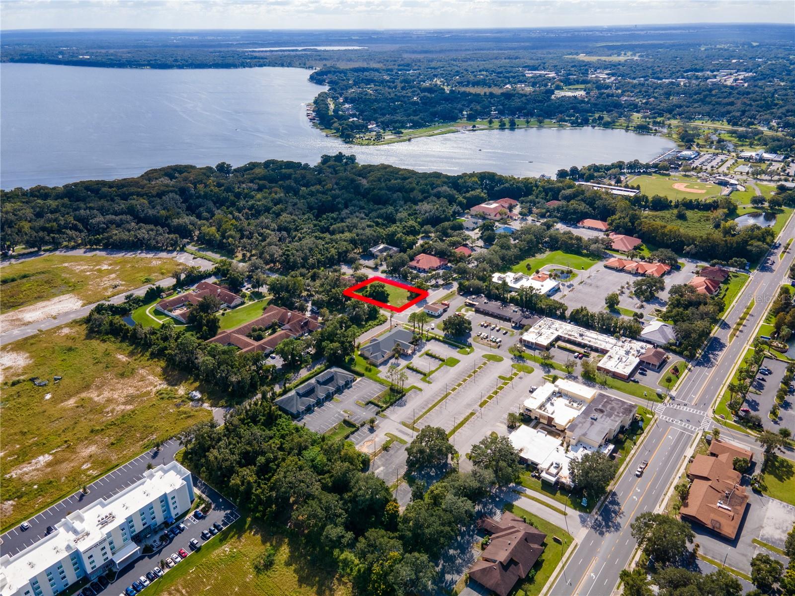 700 PHYSICIANS CT, LEESBURG, FL, 34748