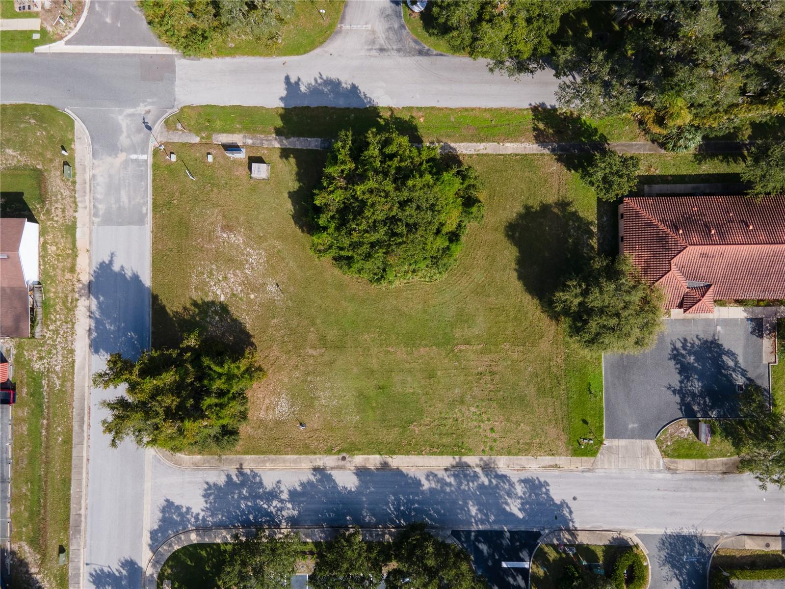 700 PHYSICIANS CT, LEESBURG, FL, 34748