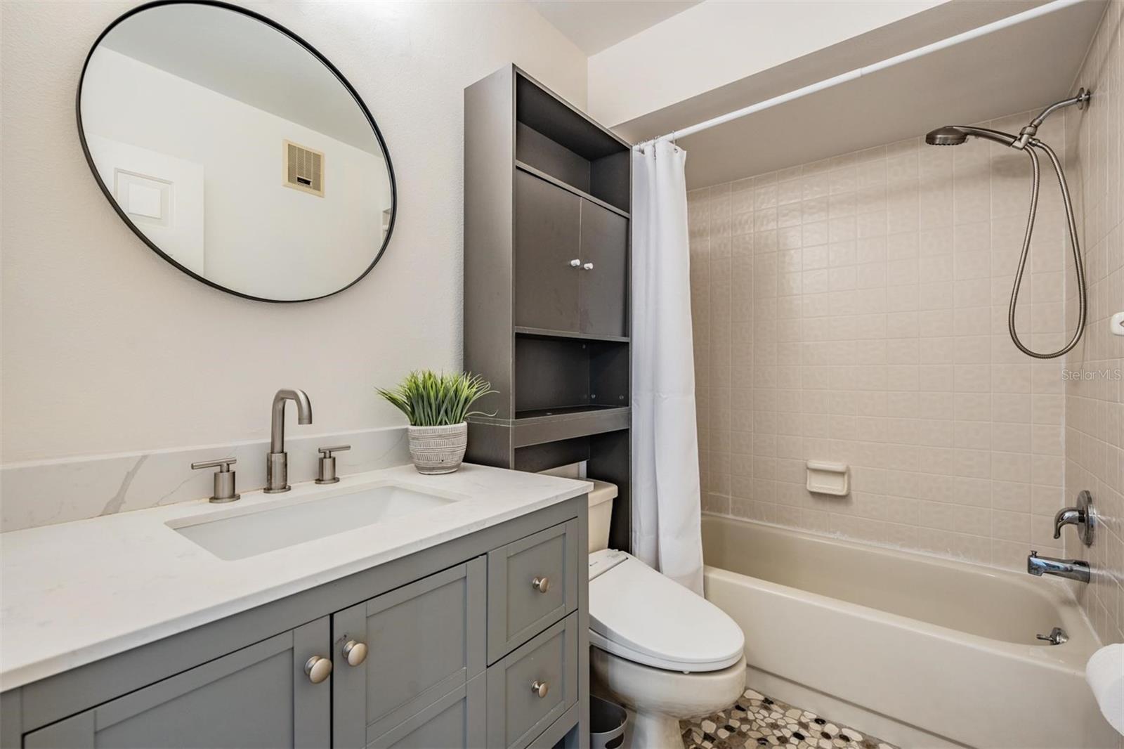 1801 E LAKE RD #4B, PALM HARBOR, FL, 34685