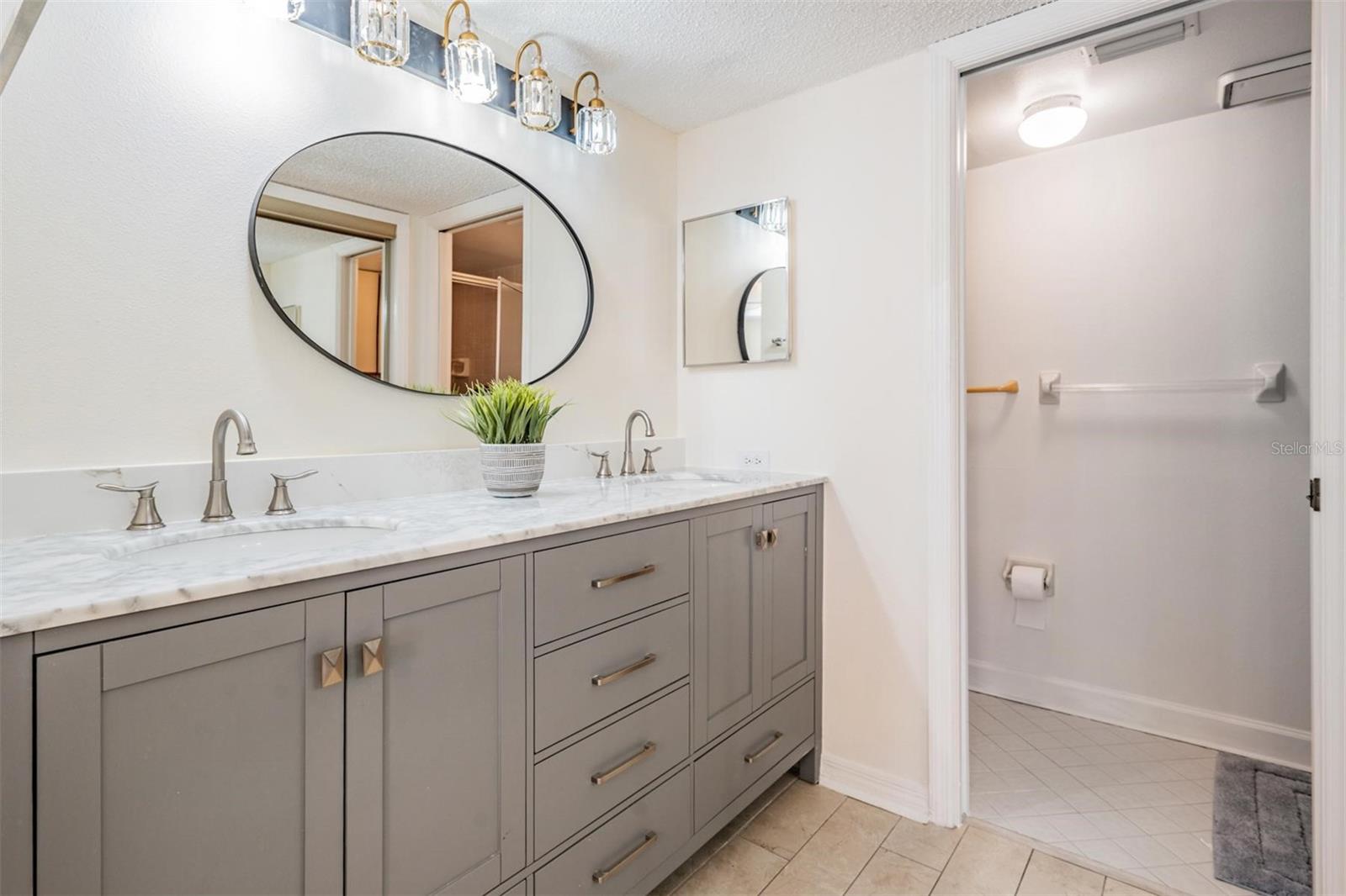 1801 E LAKE RD #4B, PALM HARBOR, FL, 34685