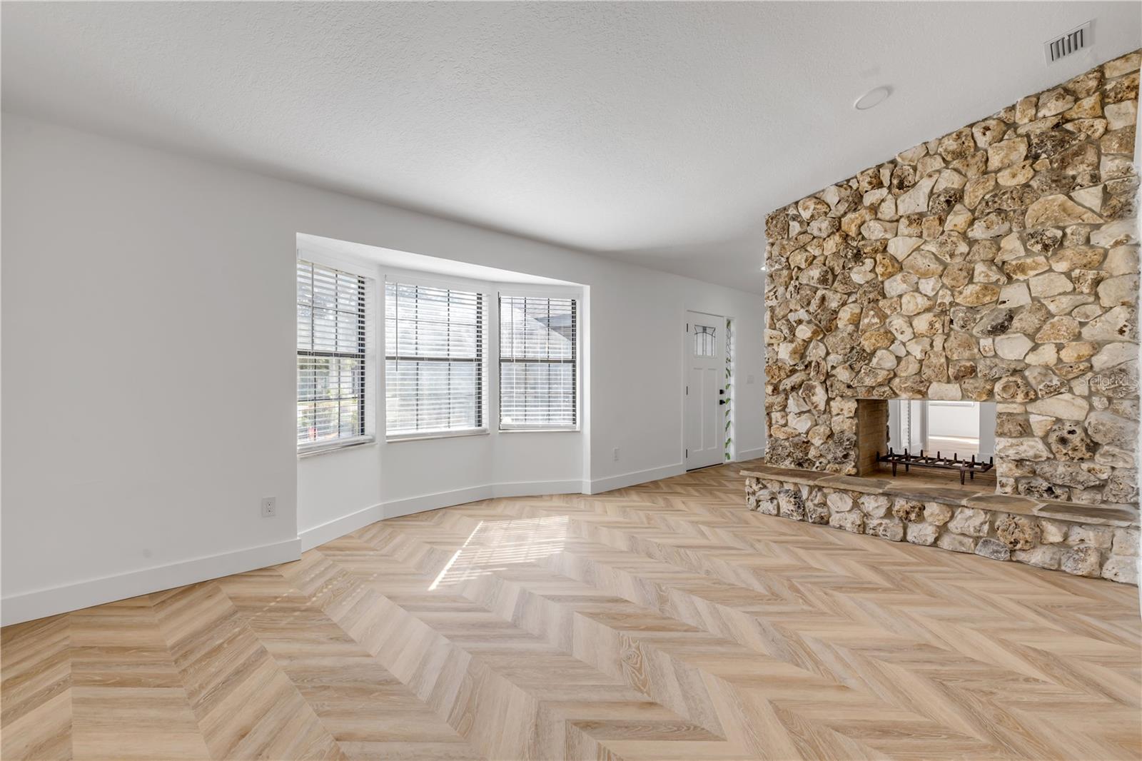 1217 WAYNE AVE, NEW SMYRNA BEACH, FL, 32168