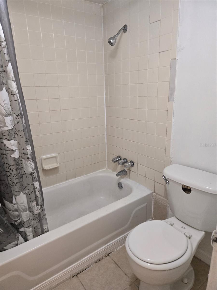 2811 SW ARCHER RD #R-143, GAINESVILLE, FL, 32608