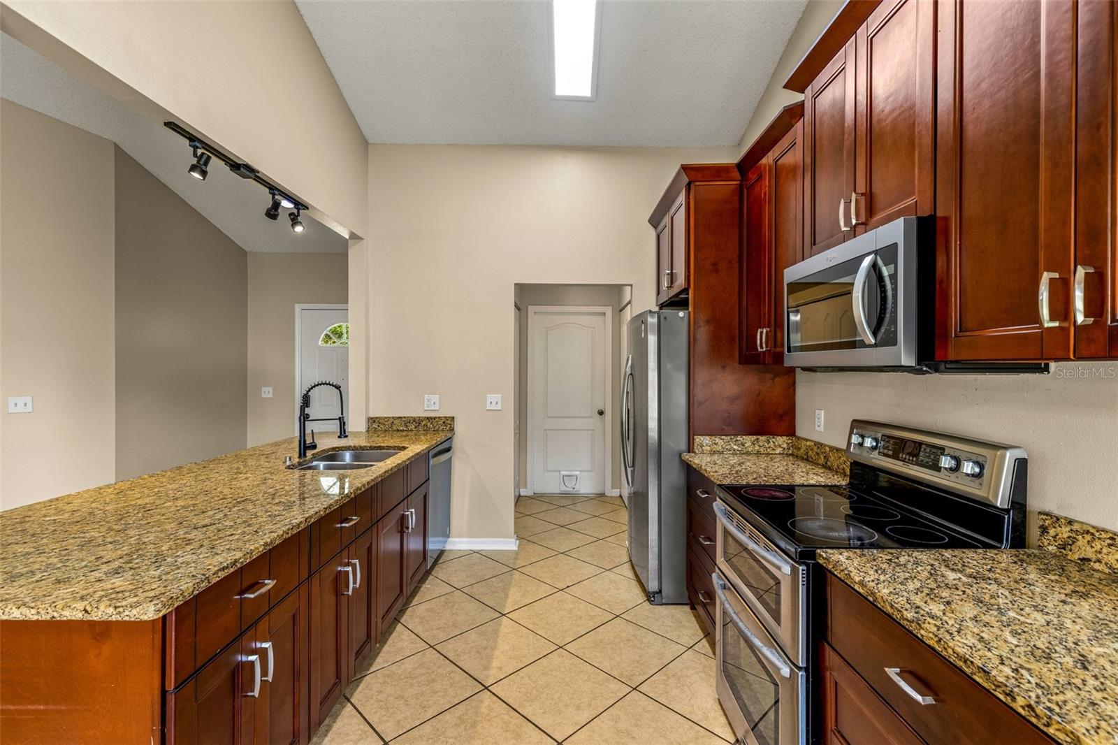 651 LAKEMONT DR, BRANDON, FL, 33510