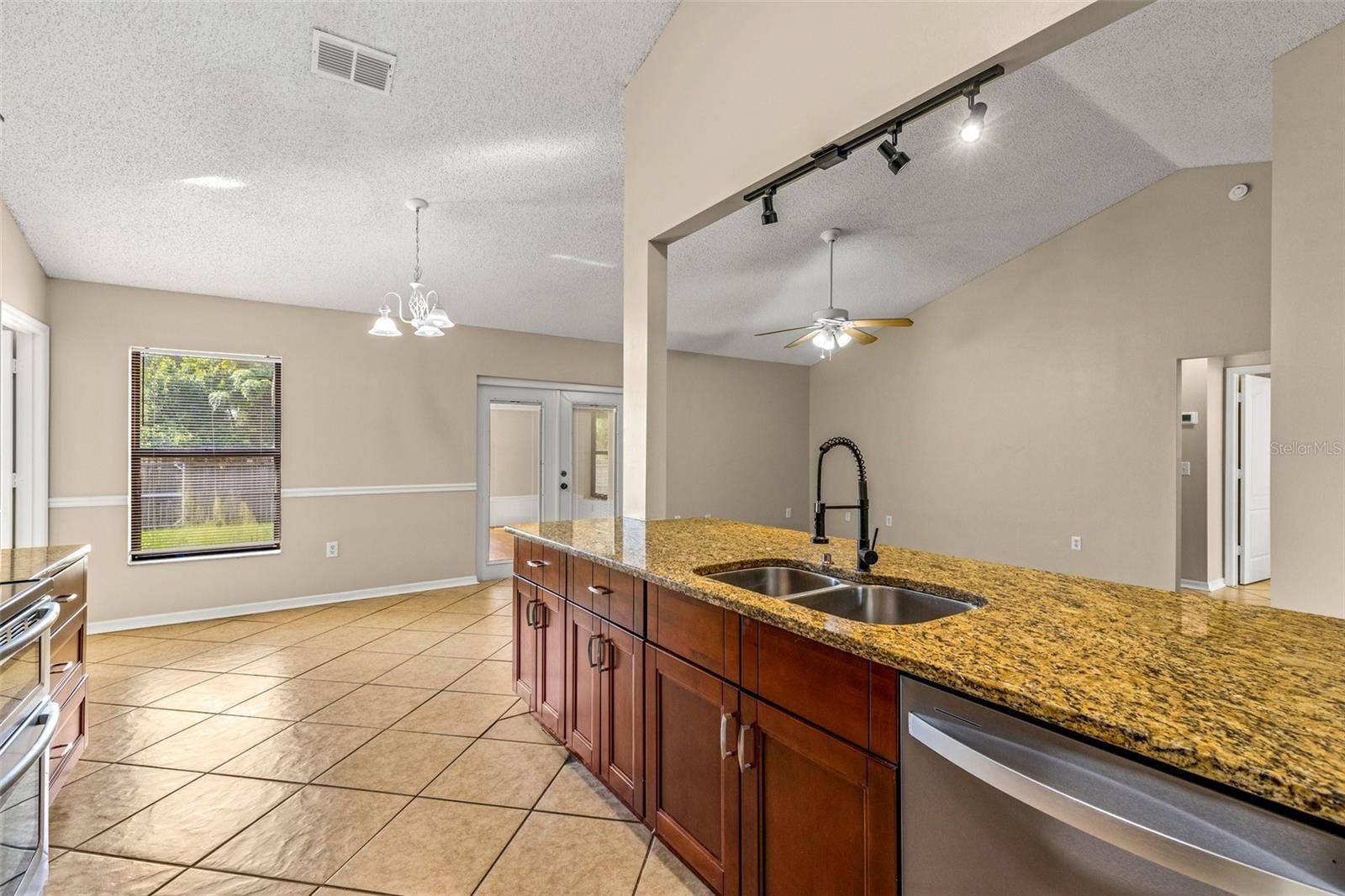651 LAKEMONT DR, BRANDON, FL, 33510