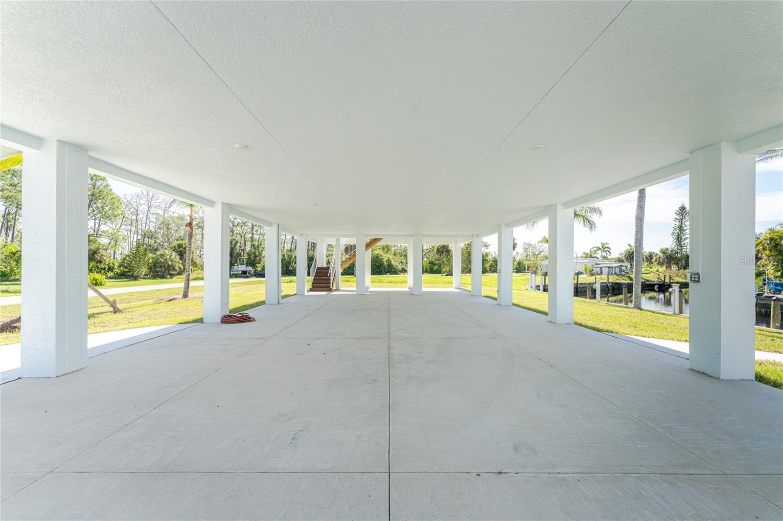 4199 HOLLIS AVE, PORT CHARLOTTE, FL, 33953
