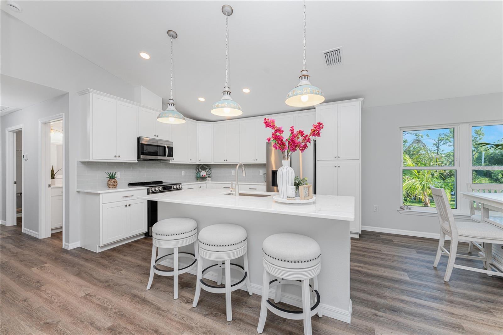 4199 HOLLIS AVE, PORT CHARLOTTE, FL, 33953