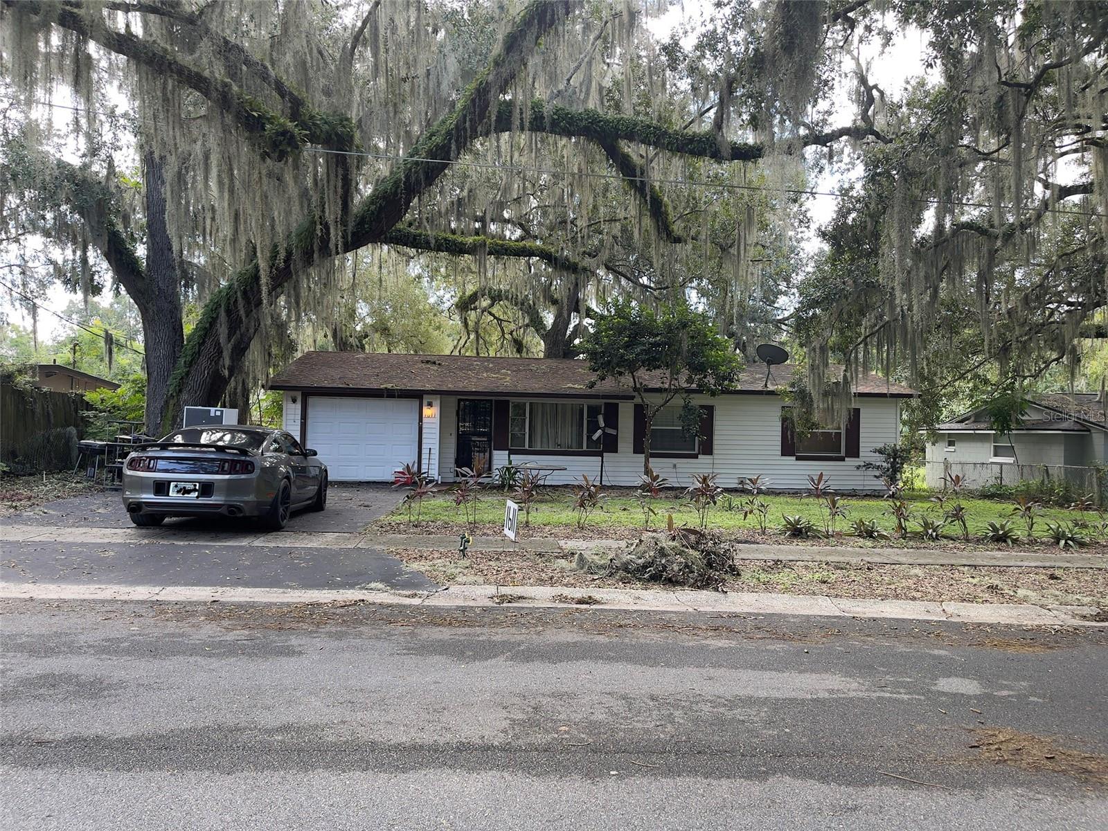 1611 HAMPTON RD, LEESBURG, FL, 34748