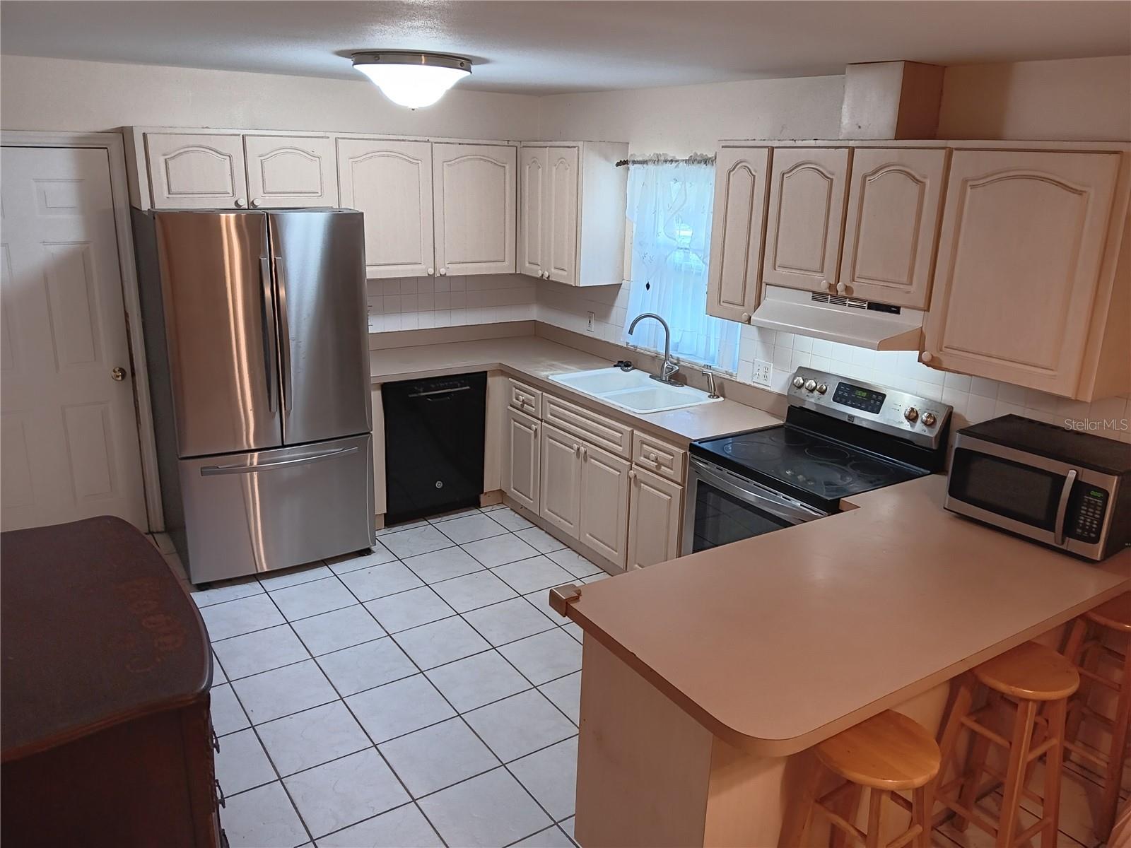 5612 KENNY DR, TAMPA, FL, 33617