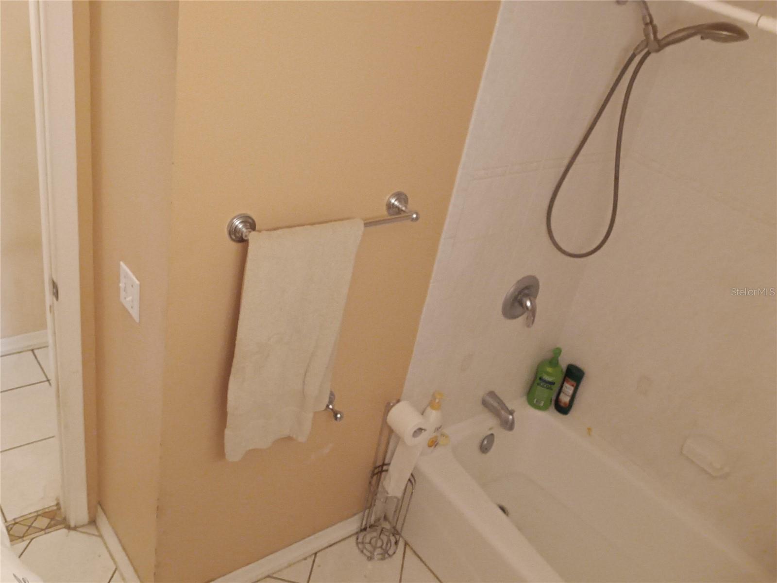 5612 KENNY DR, TAMPA, FL, 33617