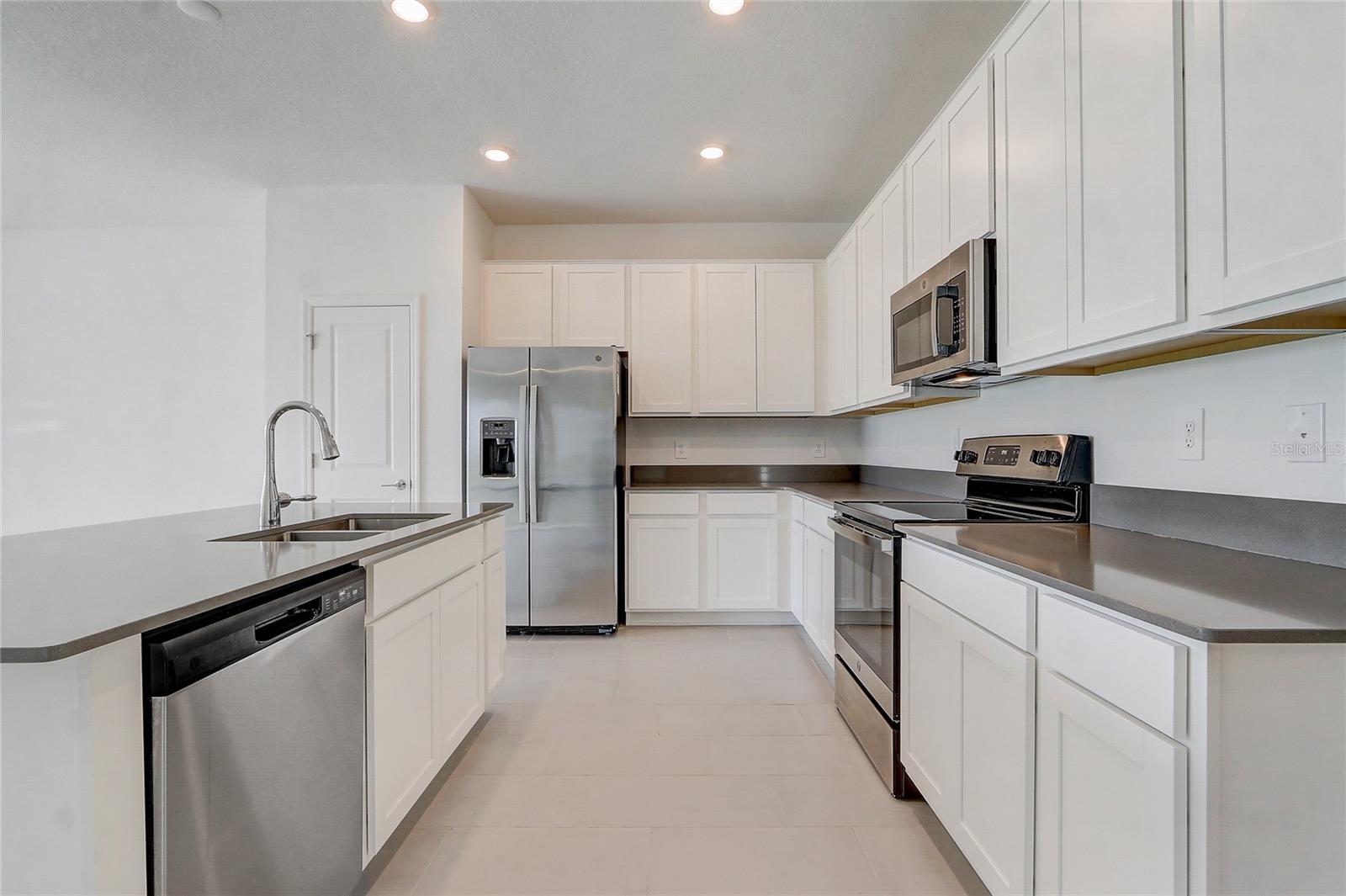 687 HITCH LOOP, ST CLOUD, FL, 34772