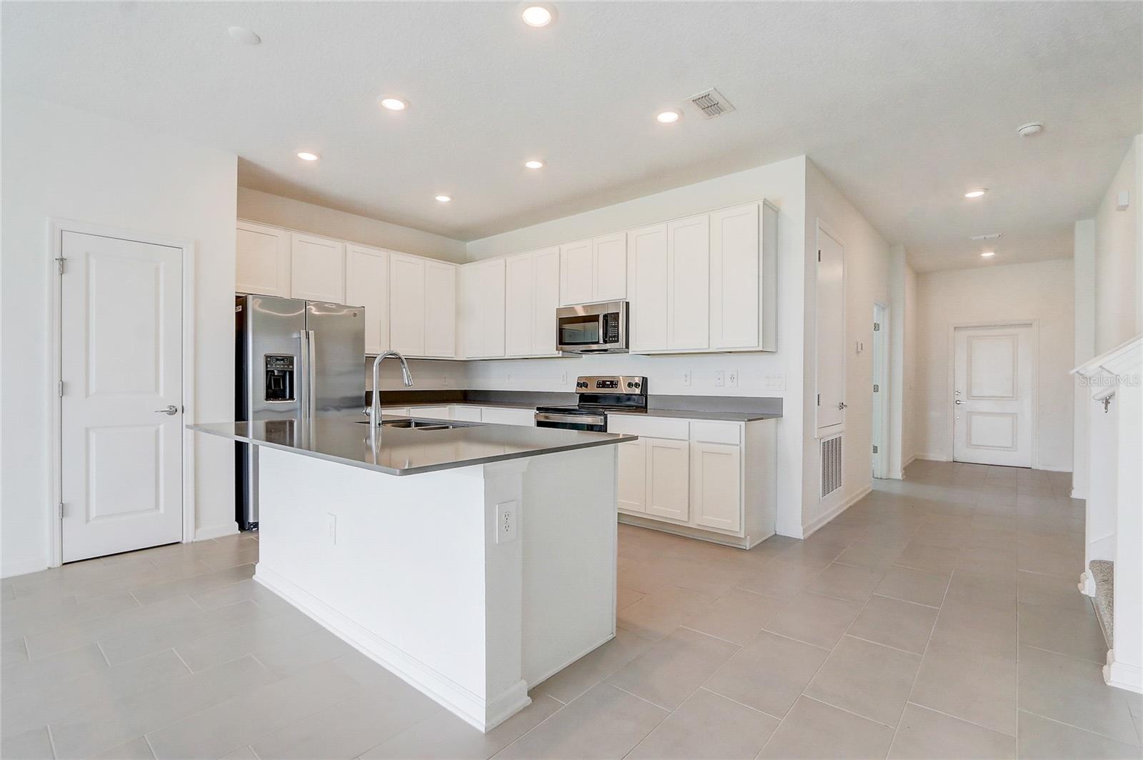 687 HITCH LOOP, ST CLOUD, FL, 34772