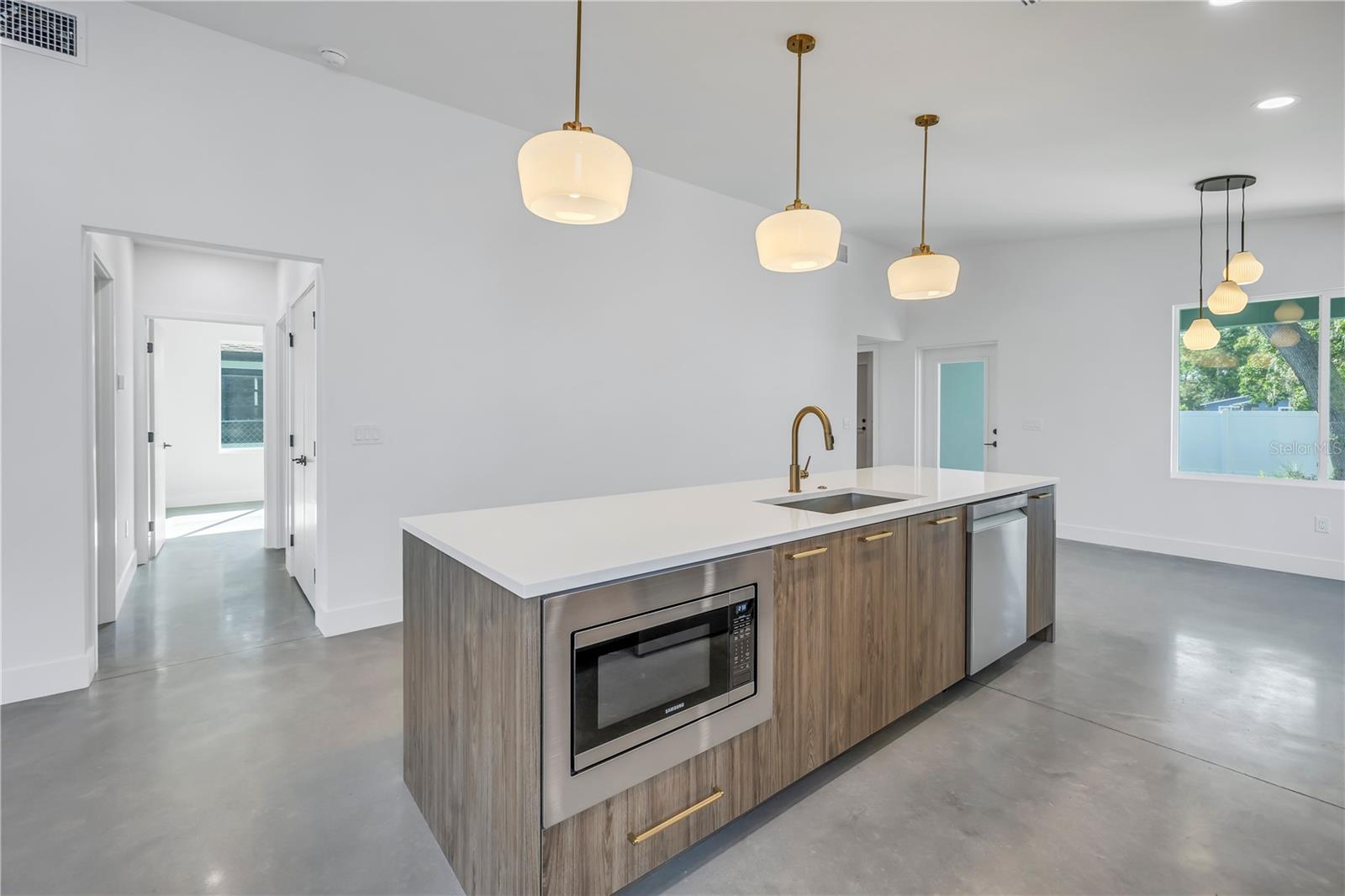 4650 14TH AVE S, ST PETERSBURG, FL, 33711