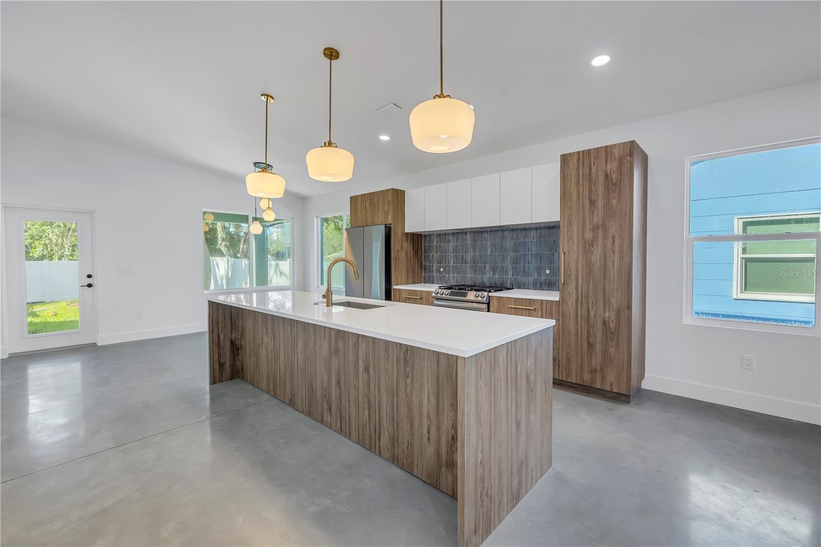 4650 14TH AVE S, ST PETERSBURG, FL, 33711