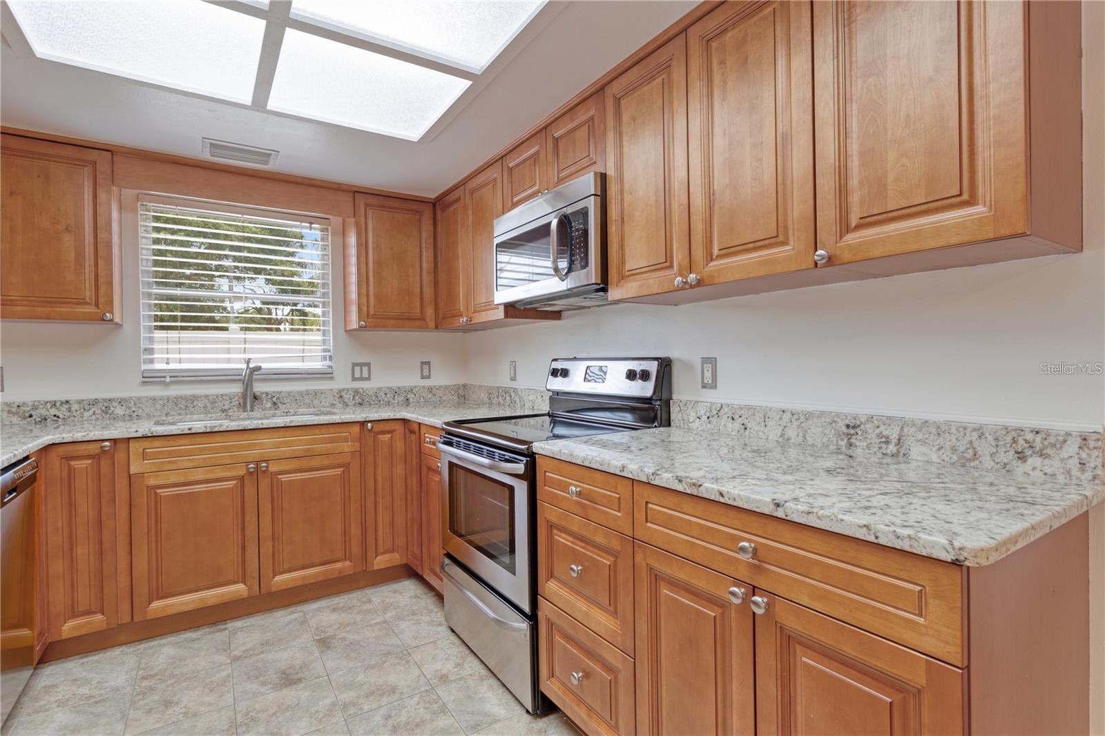 2800 POPLAR ST, SARASOTA, FL, 34237