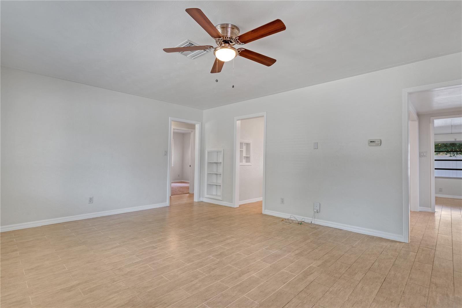 2800 POPLAR ST, SARASOTA, FL, 34237