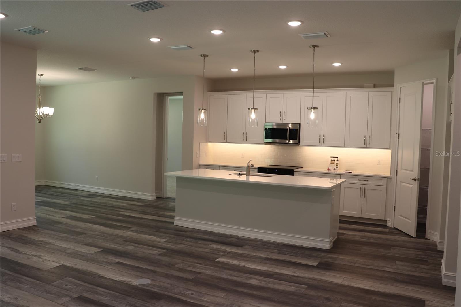 2163 W MESA VERDE DR, BEVERLY HILLS, FL, 34465