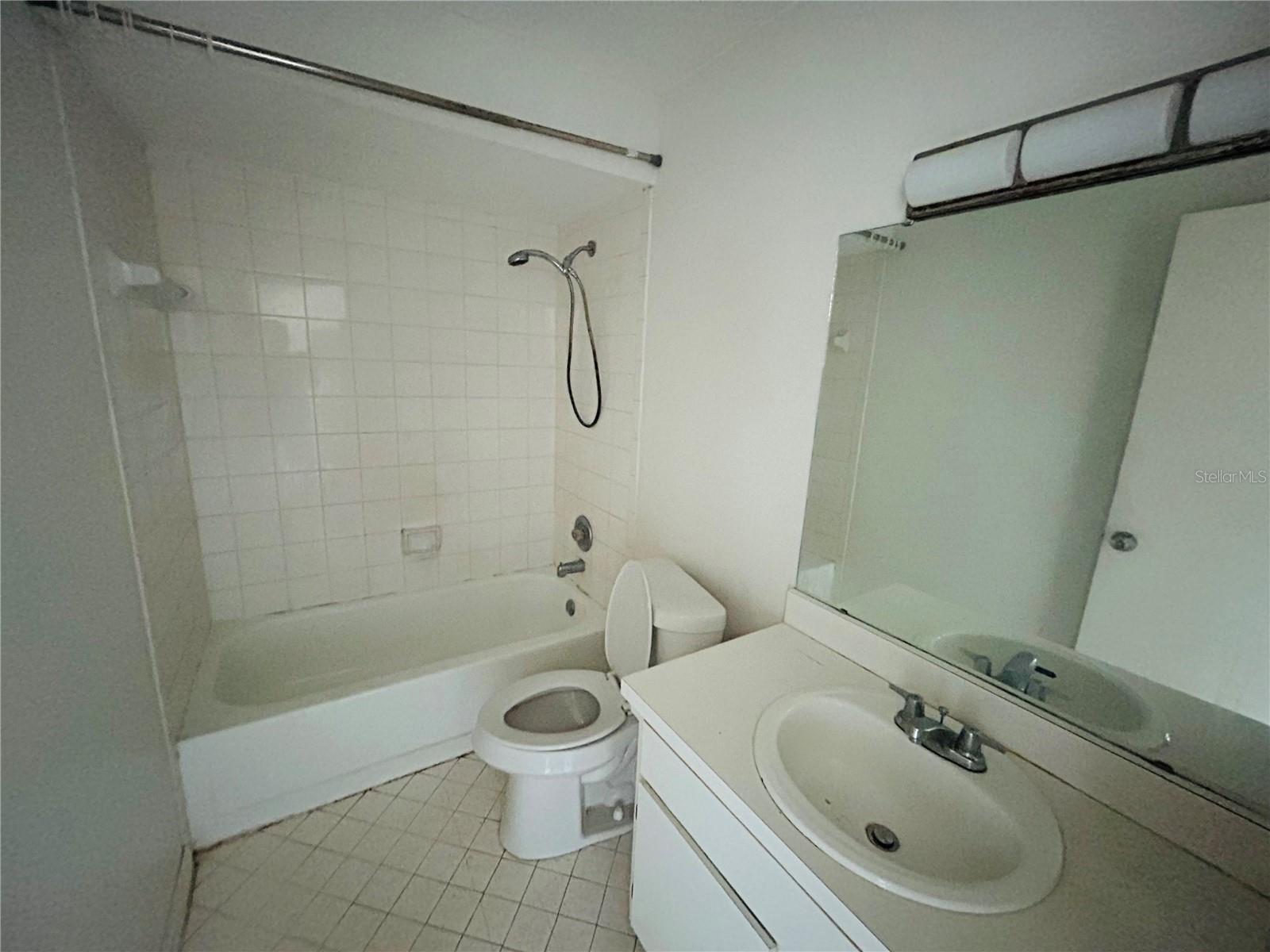 5231 VIA HACIENDA CIR #220, ORLANDO, FL, 32839