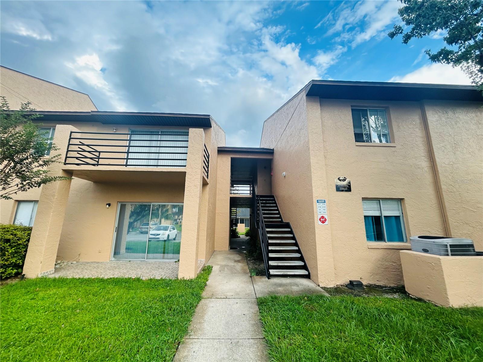 5231 VIA HACIENDA CIR #220, ORLANDO, FL, 32839