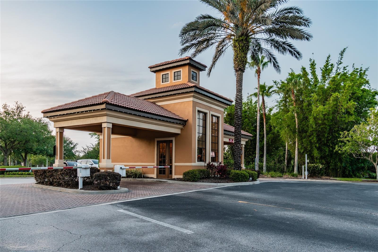 349 LAUREL FALLS DR, APOLLO BEACH, FL, 33572