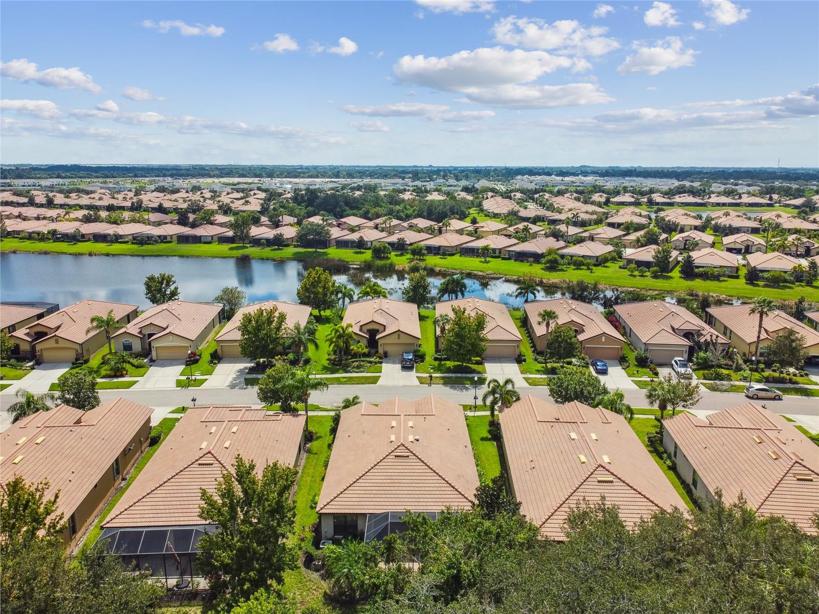 349 LAUREL FALLS DR, APOLLO BEACH, FL, 33572