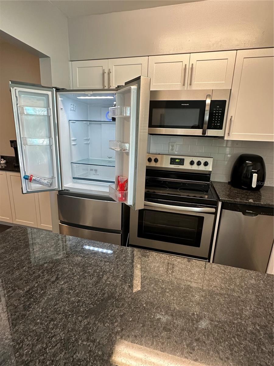 1600 W LAKE PARKER DR #B27, LAKELAND, FL, 33805
