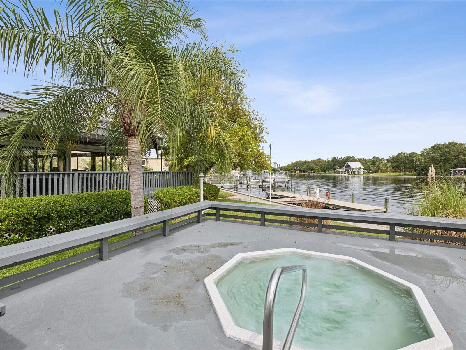 2424 W TAMPA BAY BLVD #L-302, TAMPA, FL, 33607