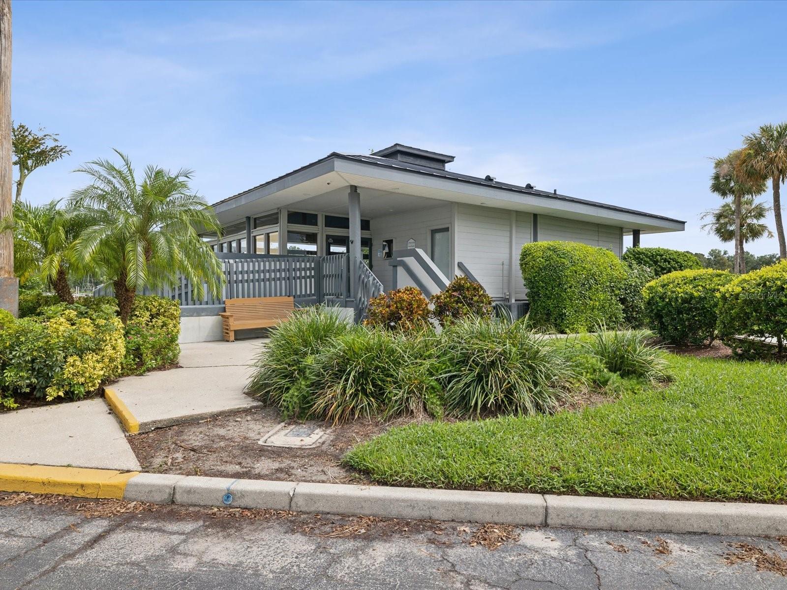 2424 W TAMPA BAY BLVD #L-302, TAMPA, FL, 33607