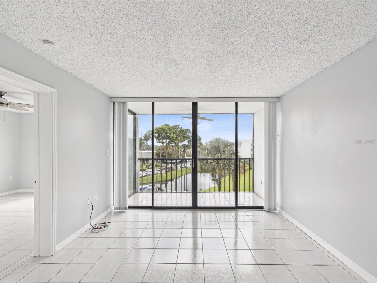 2424 W TAMPA BAY BLVD #L-302, TAMPA, FL, 33607