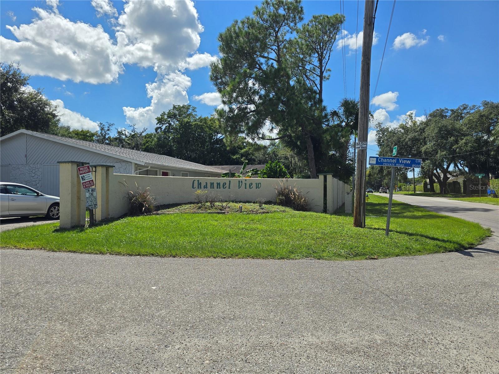 8528-8534 CHANNELVIEW CIR, TAMPA, FL, 33614