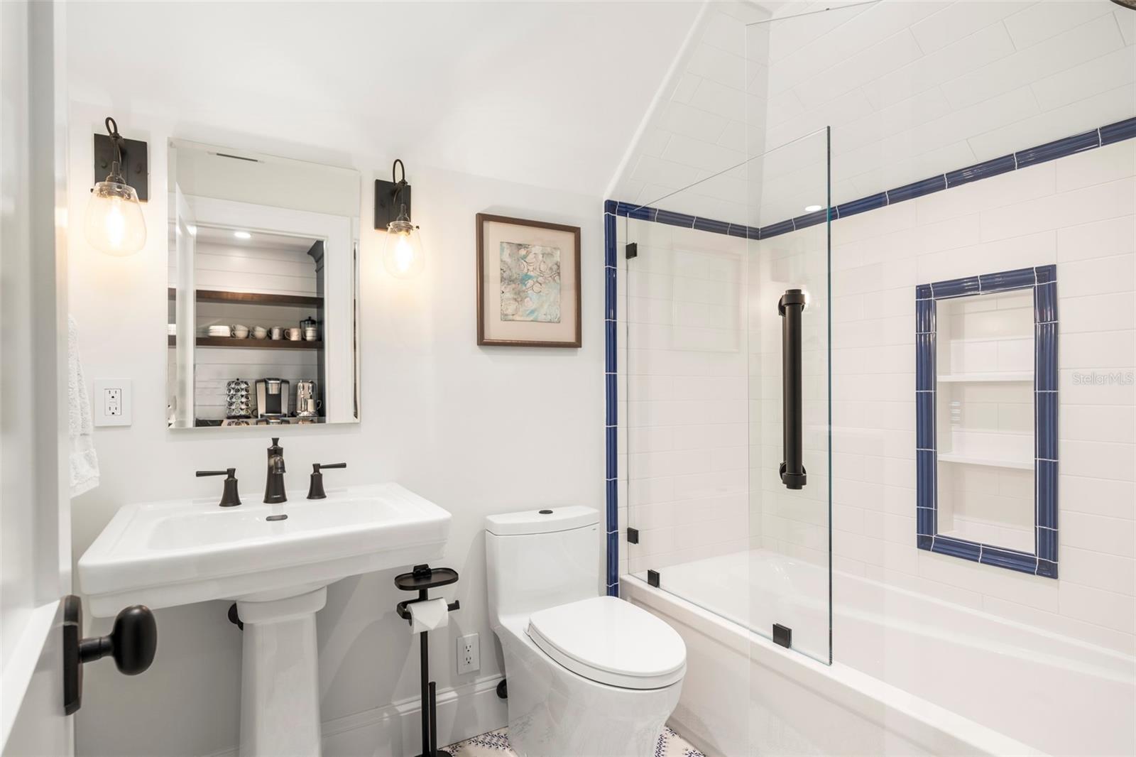 A4625287 Property Photo