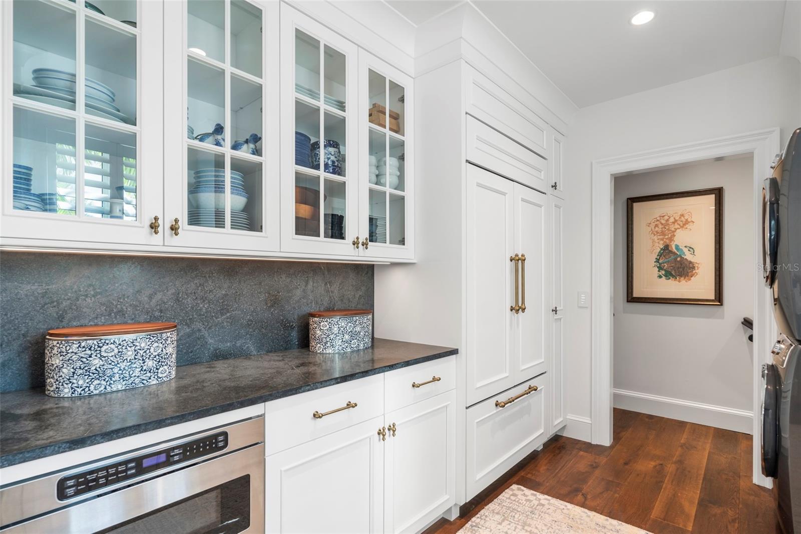 A4625287 Property Photo