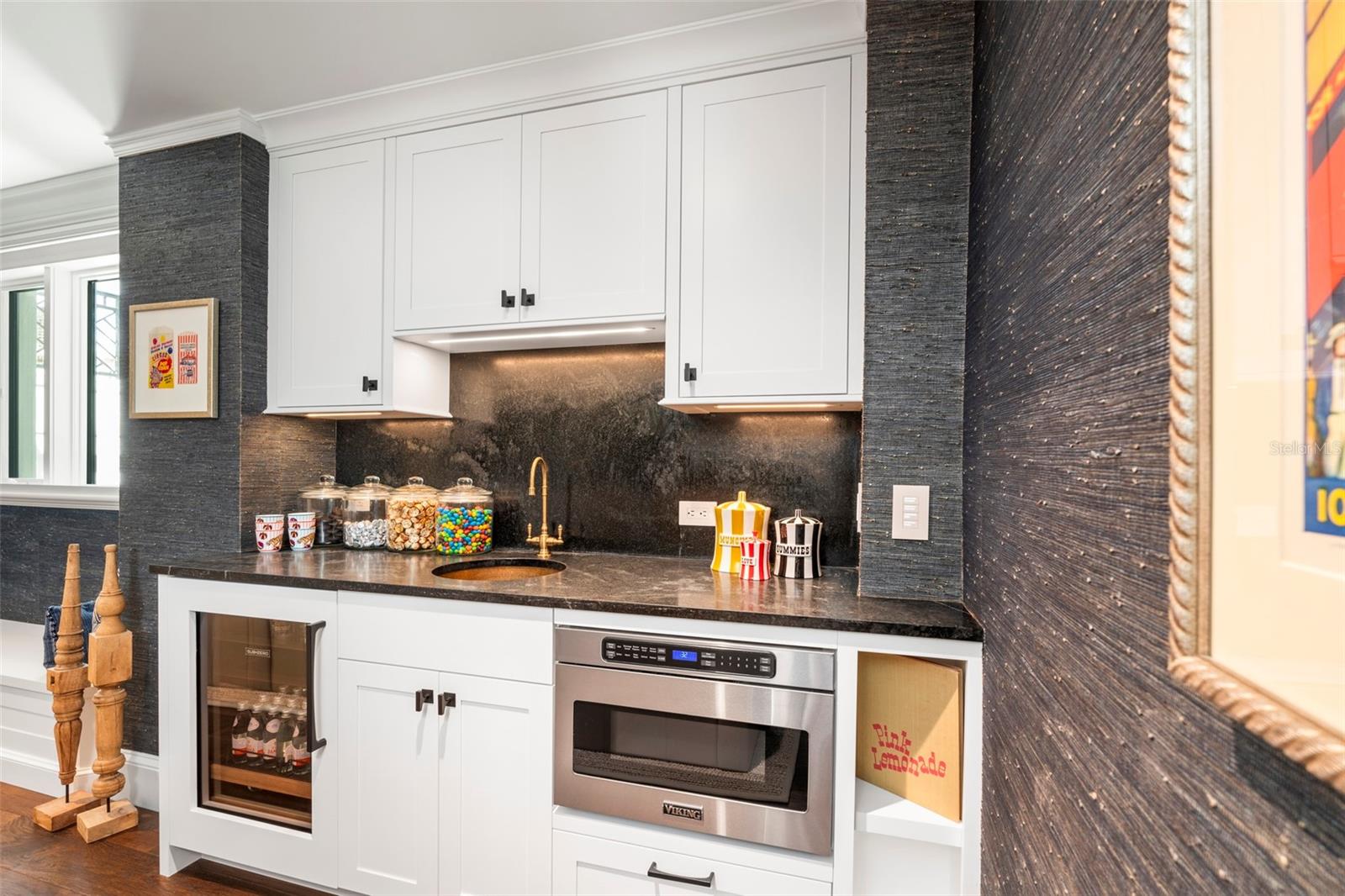 A4625287 Property Photo