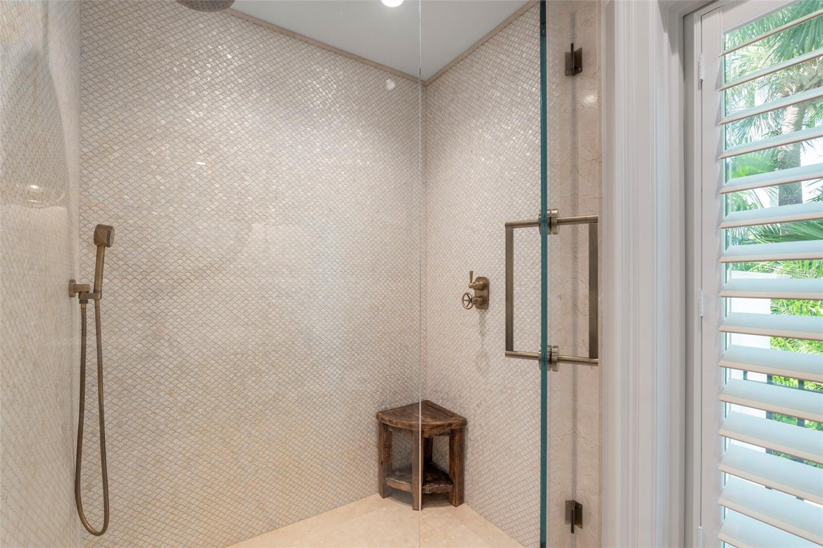 A4625287 Property Photo