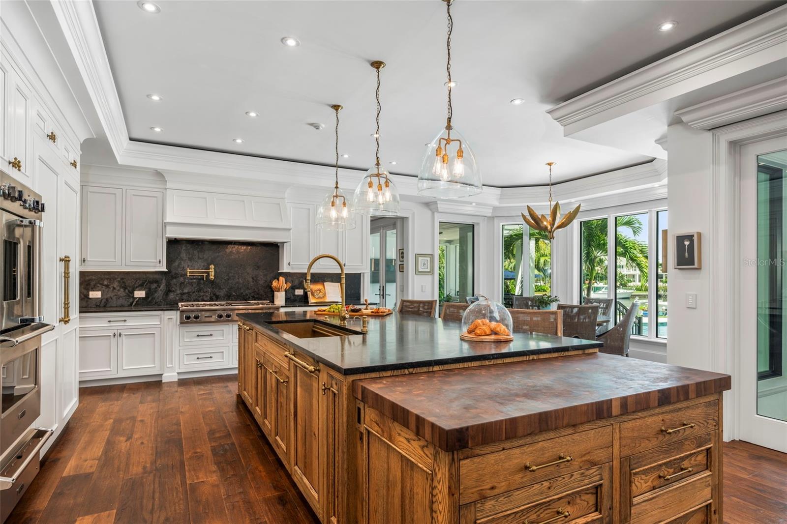 A4625287 Property Photo