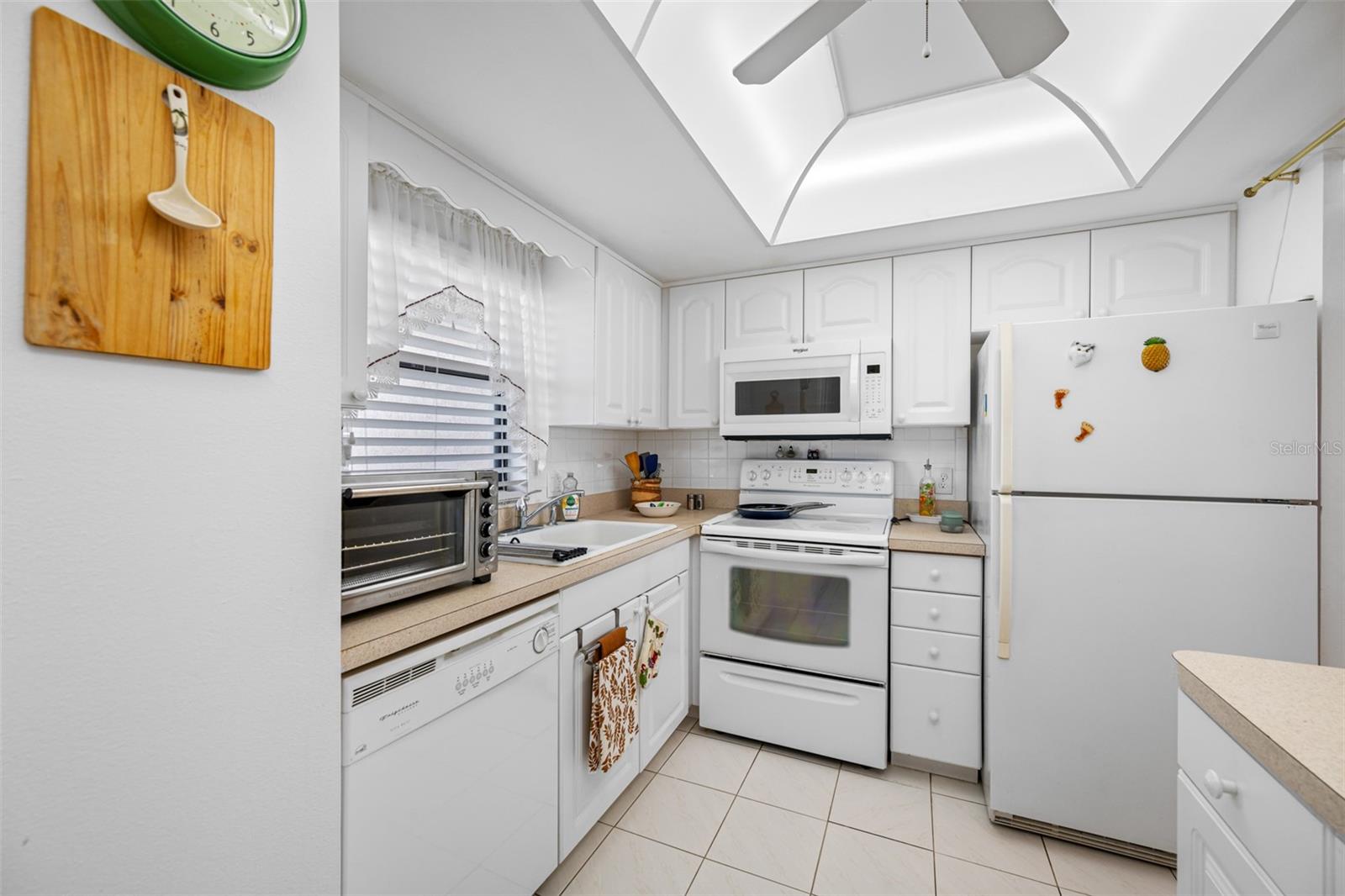 7050 SUNSET DR S #912, SOUTH PASADENA, FL, 33707