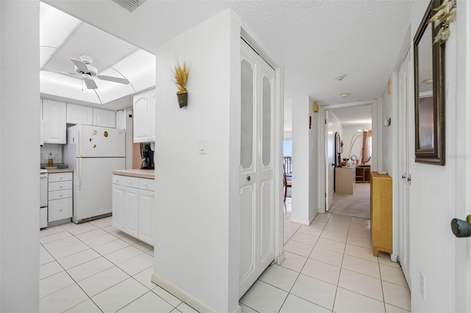 7050 SUNSET DR S #912, SOUTH PASADENA, FL, 33707