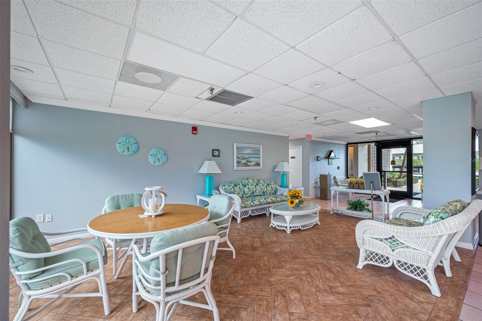 7050 SUNSET DR S #912, SOUTH PASADENA, FL, 33707